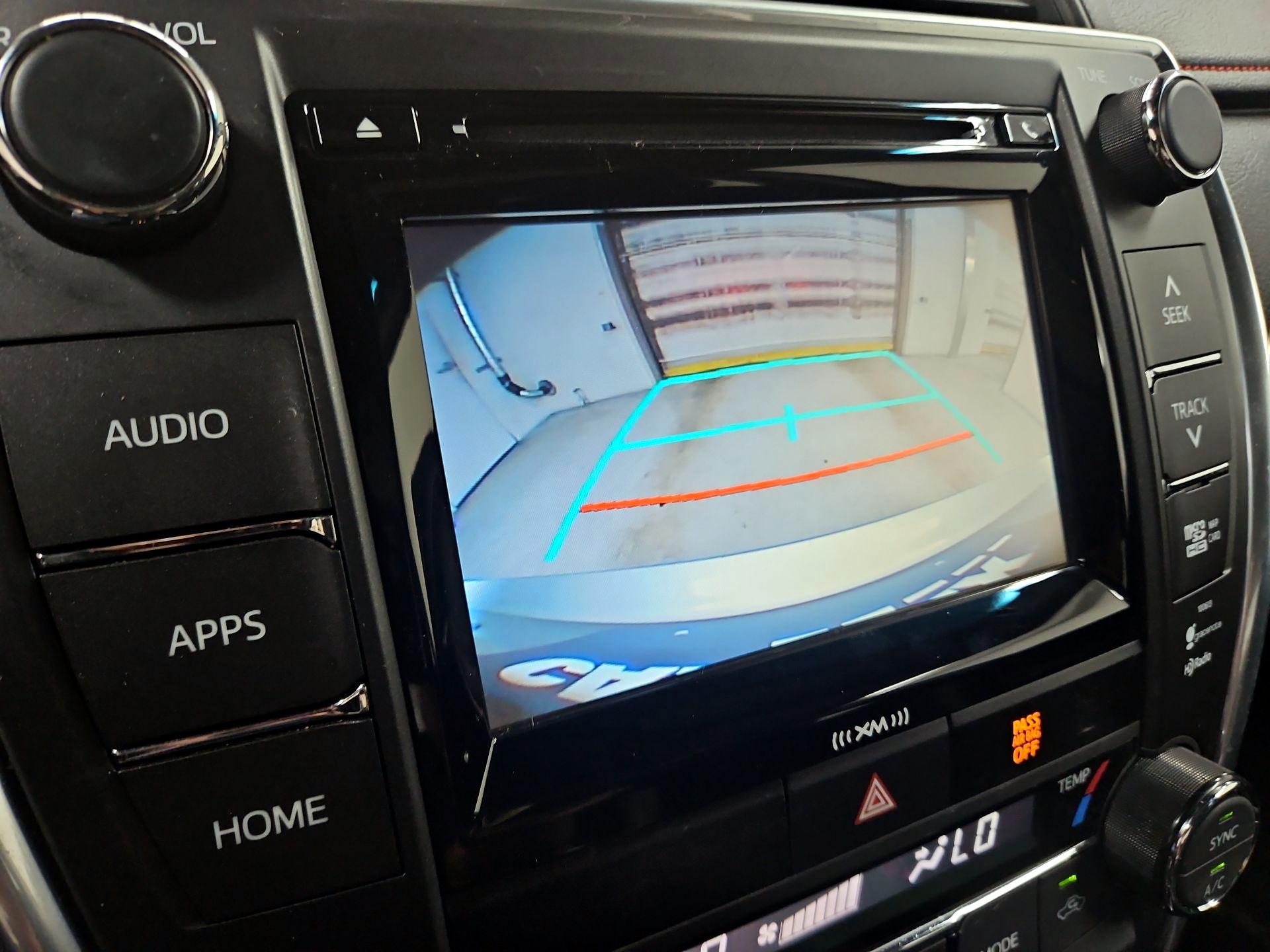 Thumbnail: 2016 Toyota Camry - 14