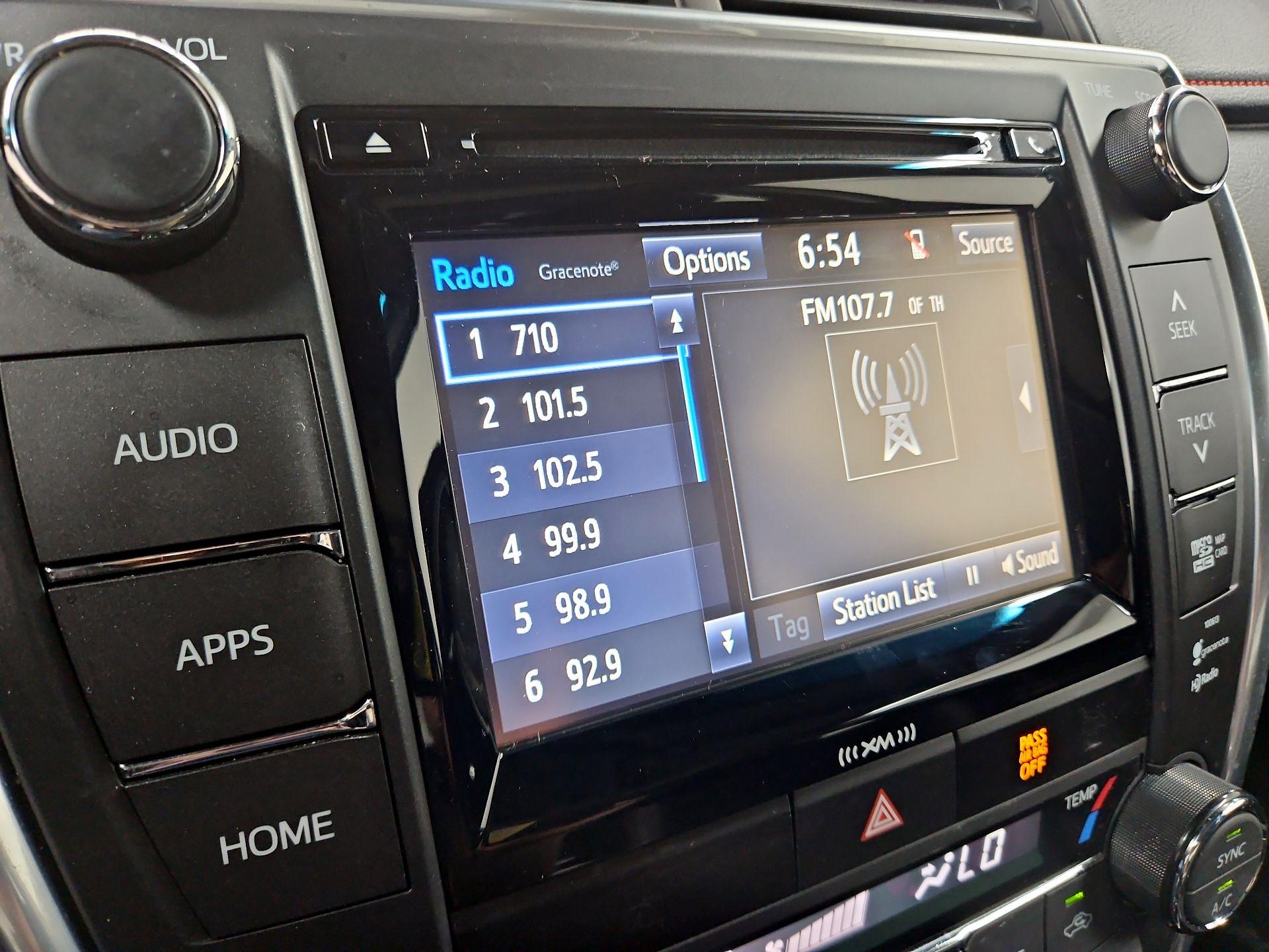 Thumbnail: 2016 Toyota Camry - 15