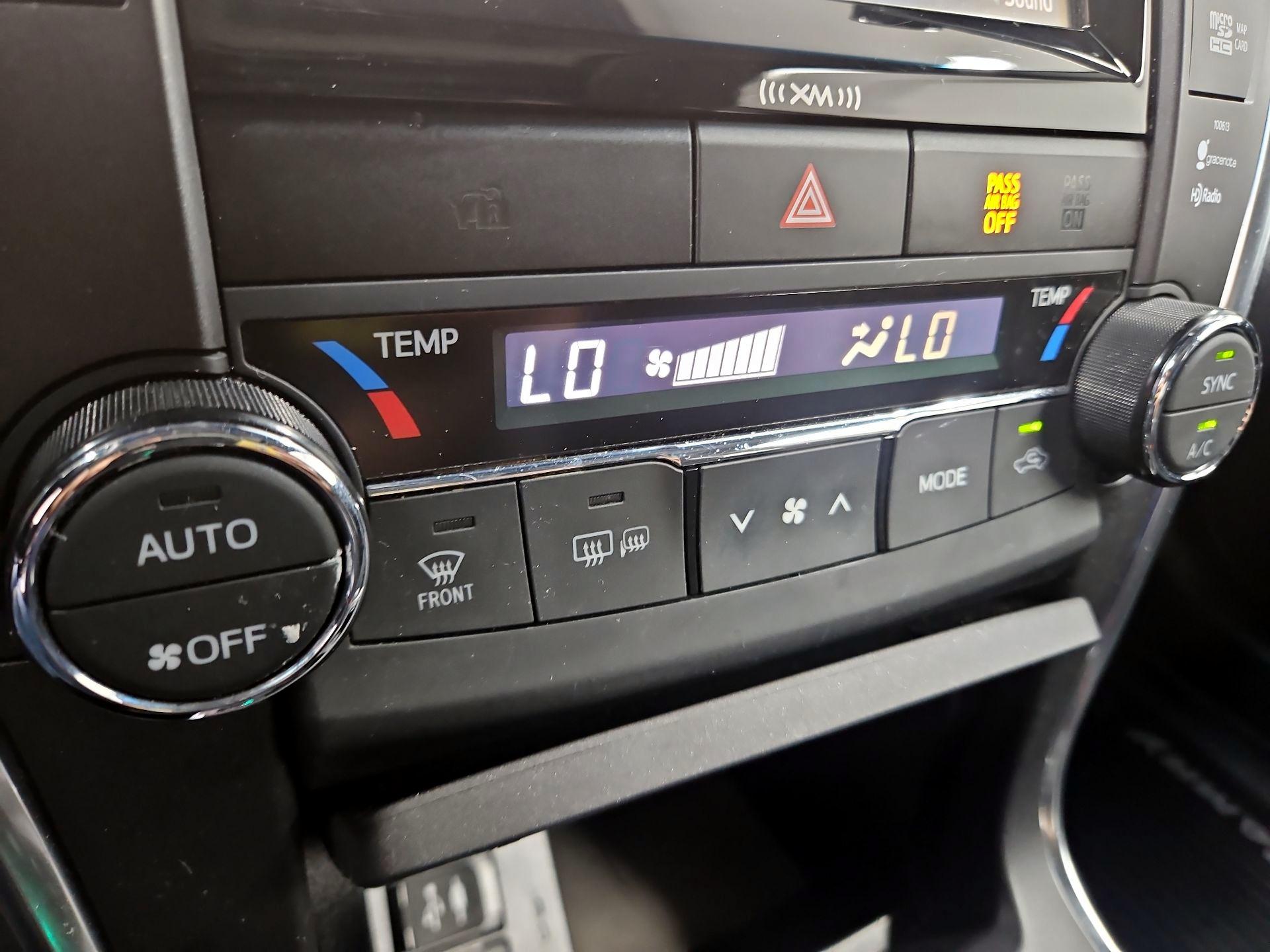 Thumbnail: 2016 Toyota Camry - 16