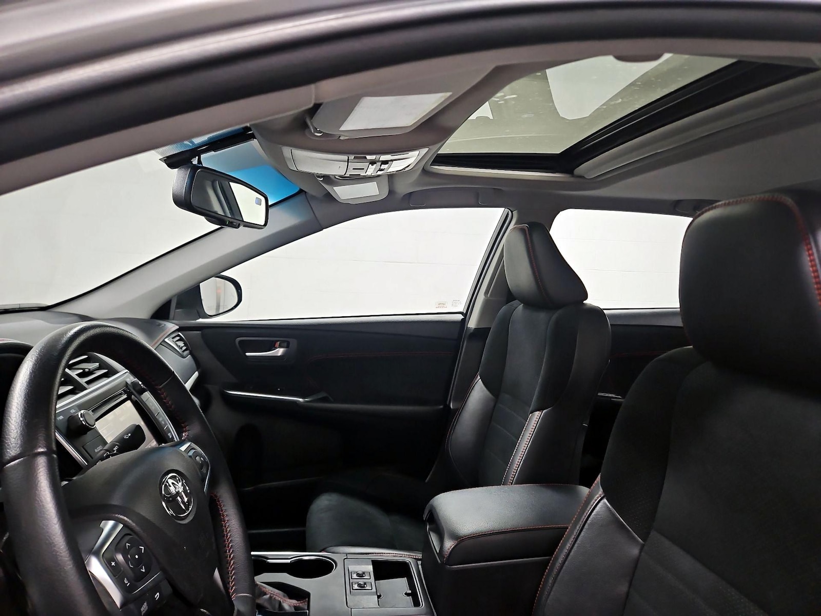 2016 Toyota Camry XSE - Photo 20