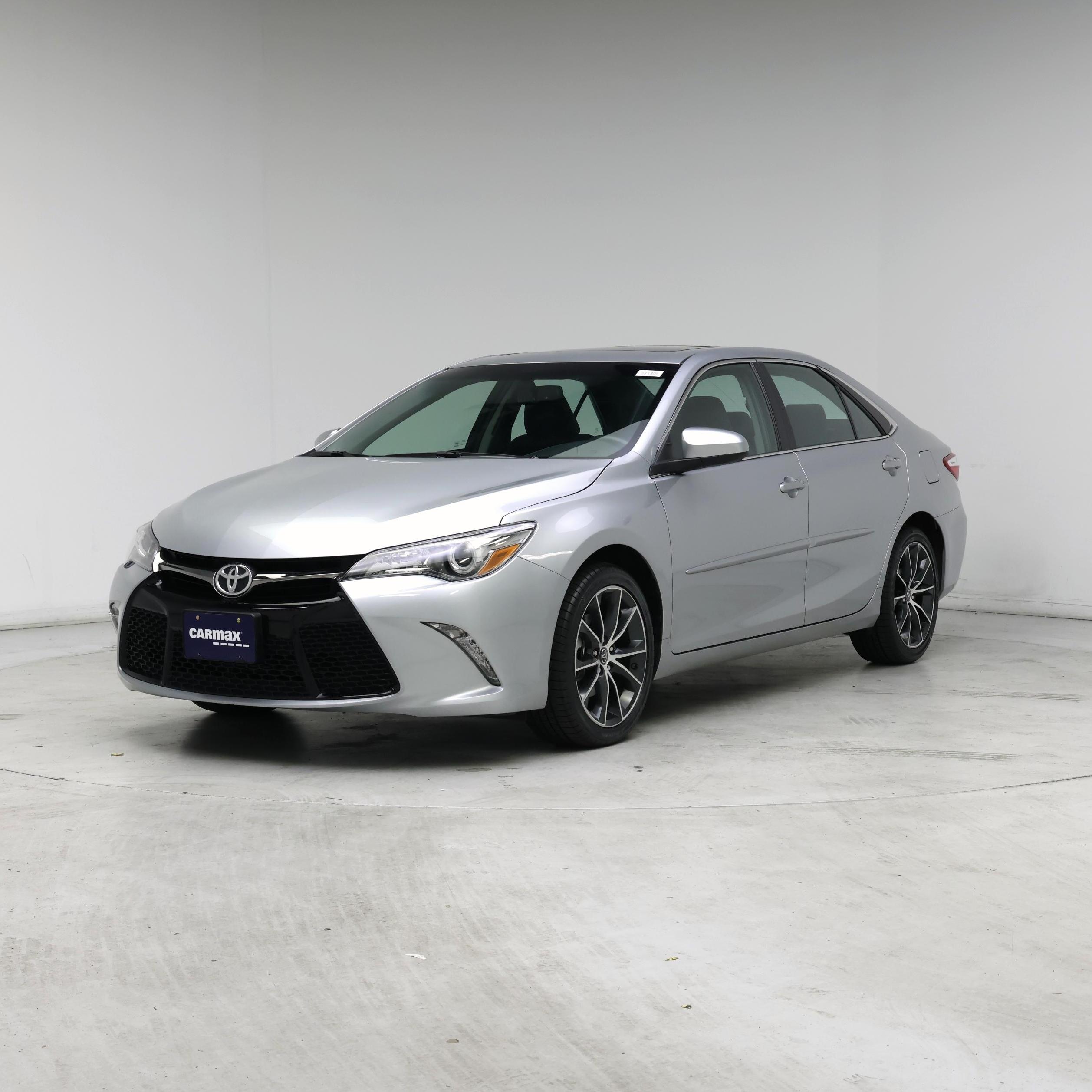 Thumbnail: 2016 Toyota Camry - 4