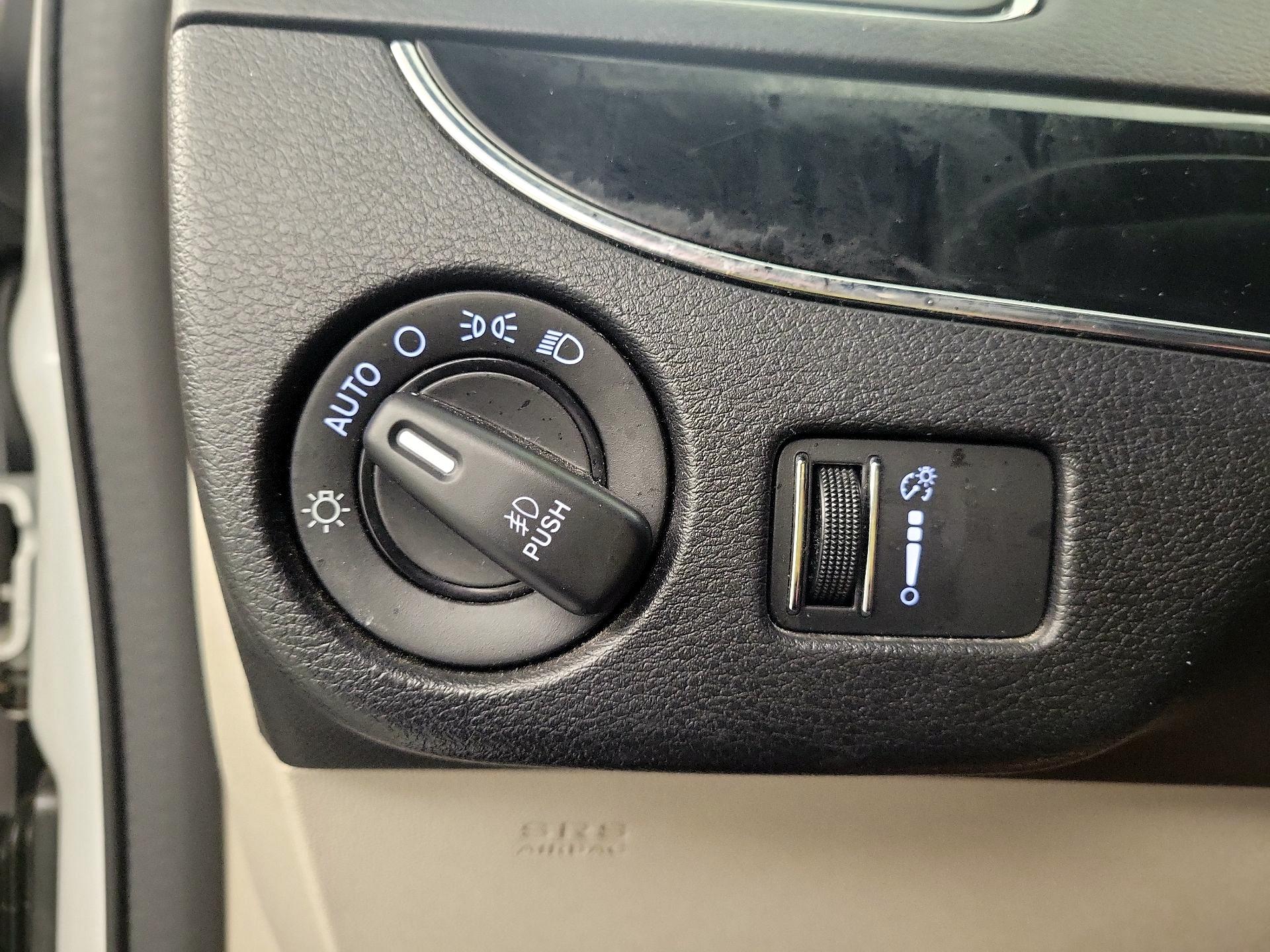 Thumbnail: 2020 Dodge Grand Caravan - 13