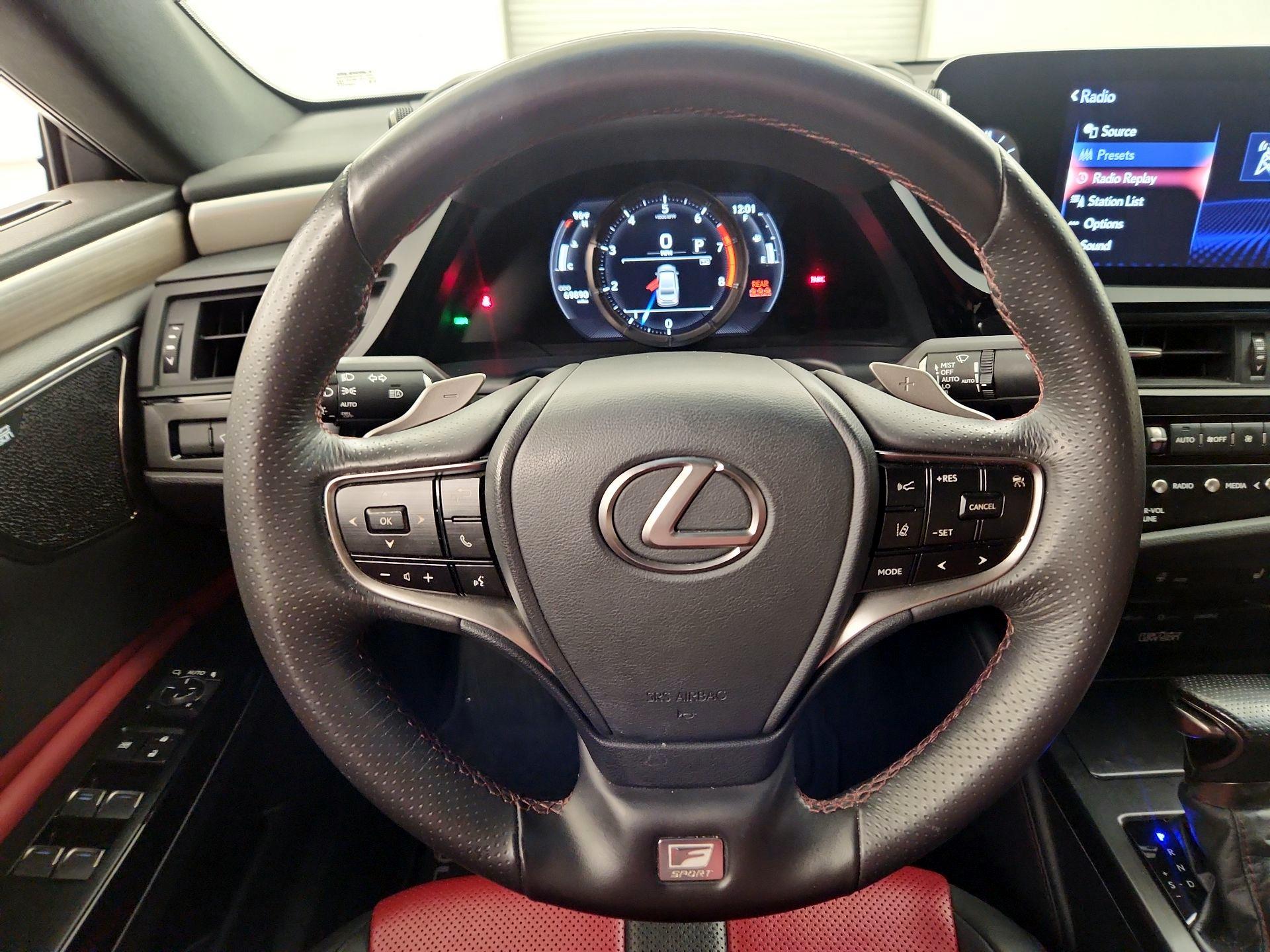 Thumbnail: 2022 Lexus ES - 10