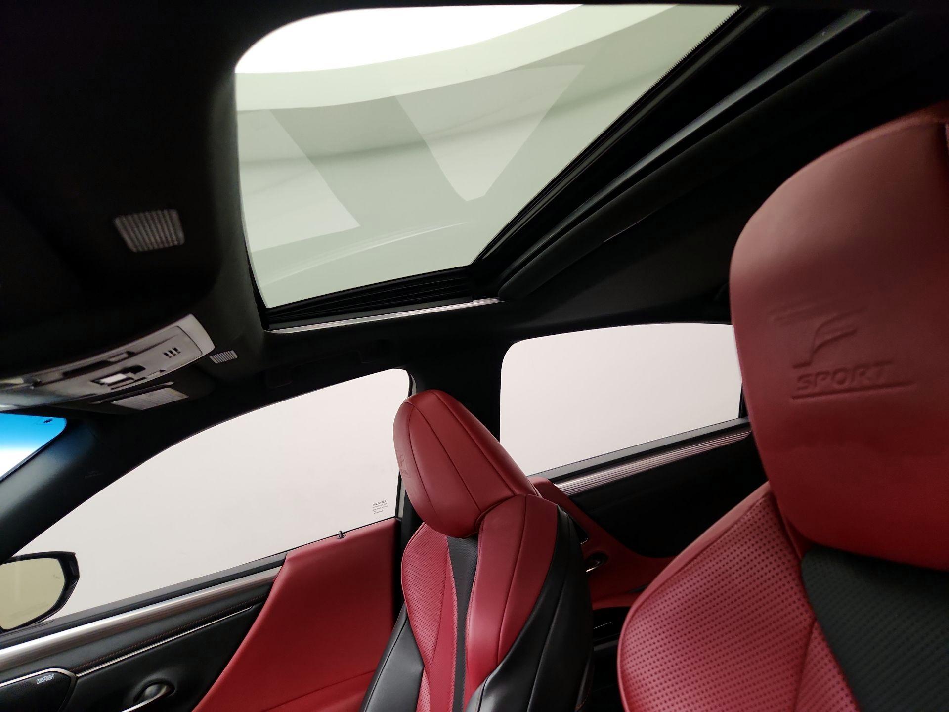 Thumbnail: 2022 Lexus ES - 20