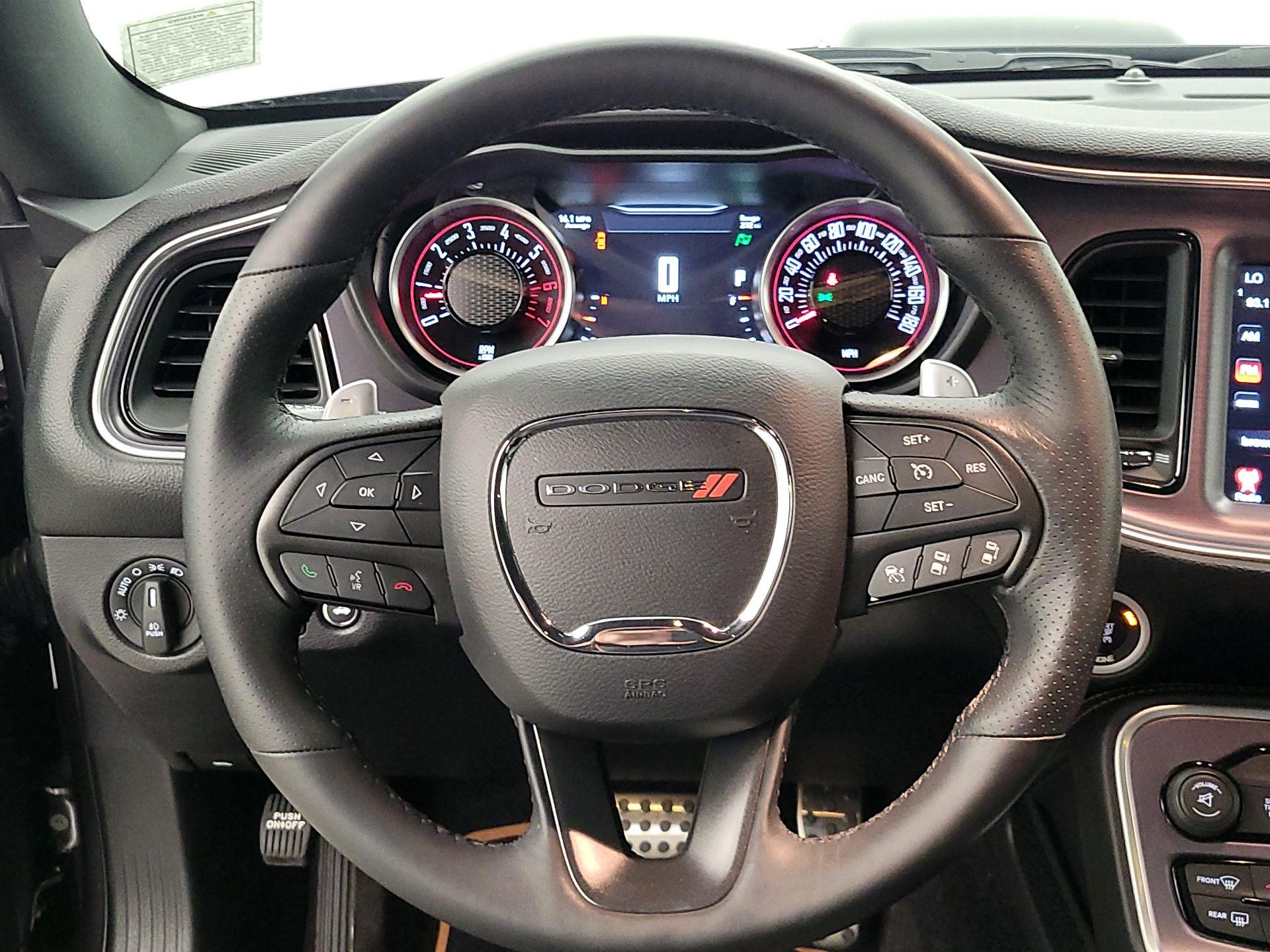 Thumbnail: 2016 Dodge Challenger - 10