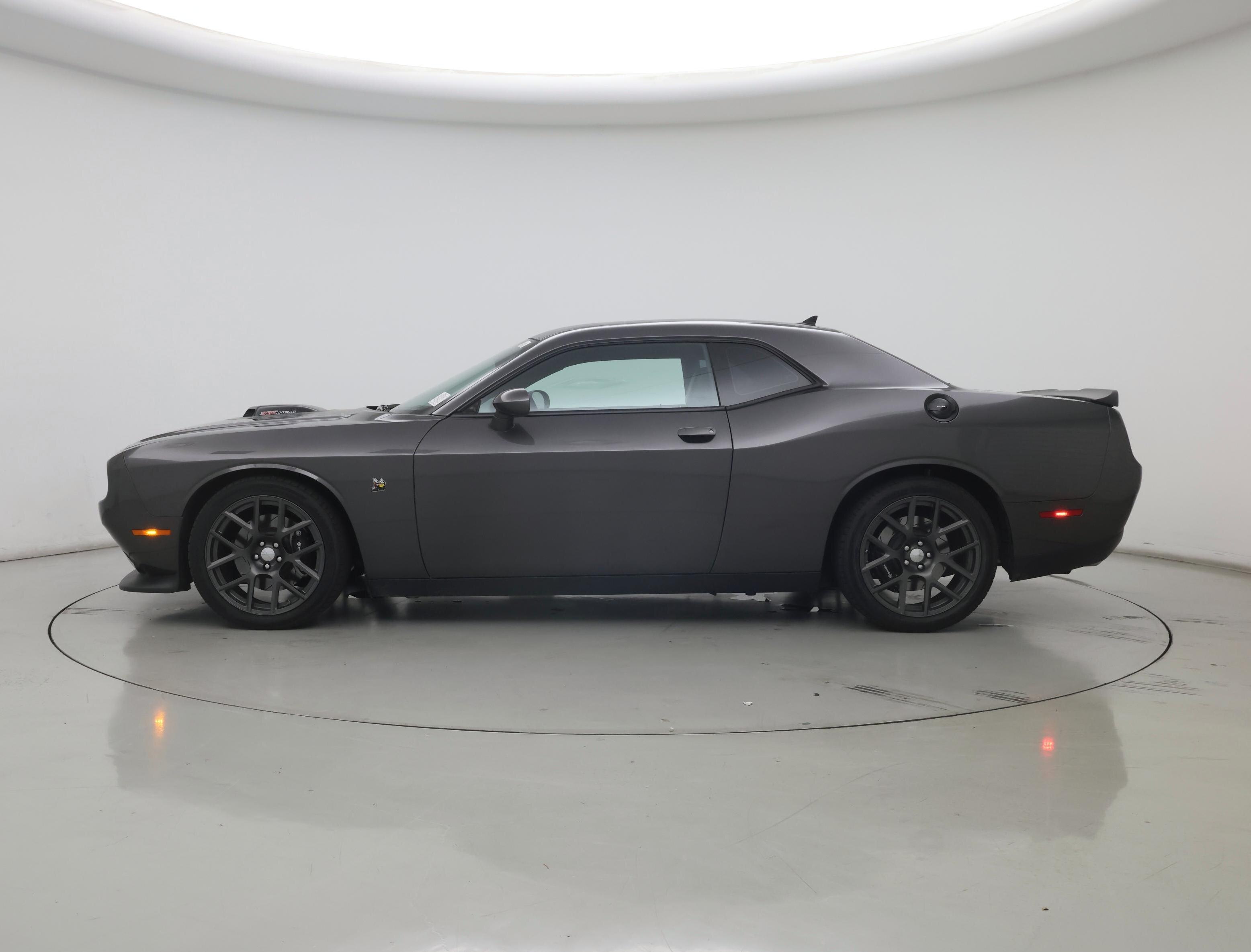 Thumbnail: 2016 Dodge Challenger - 3