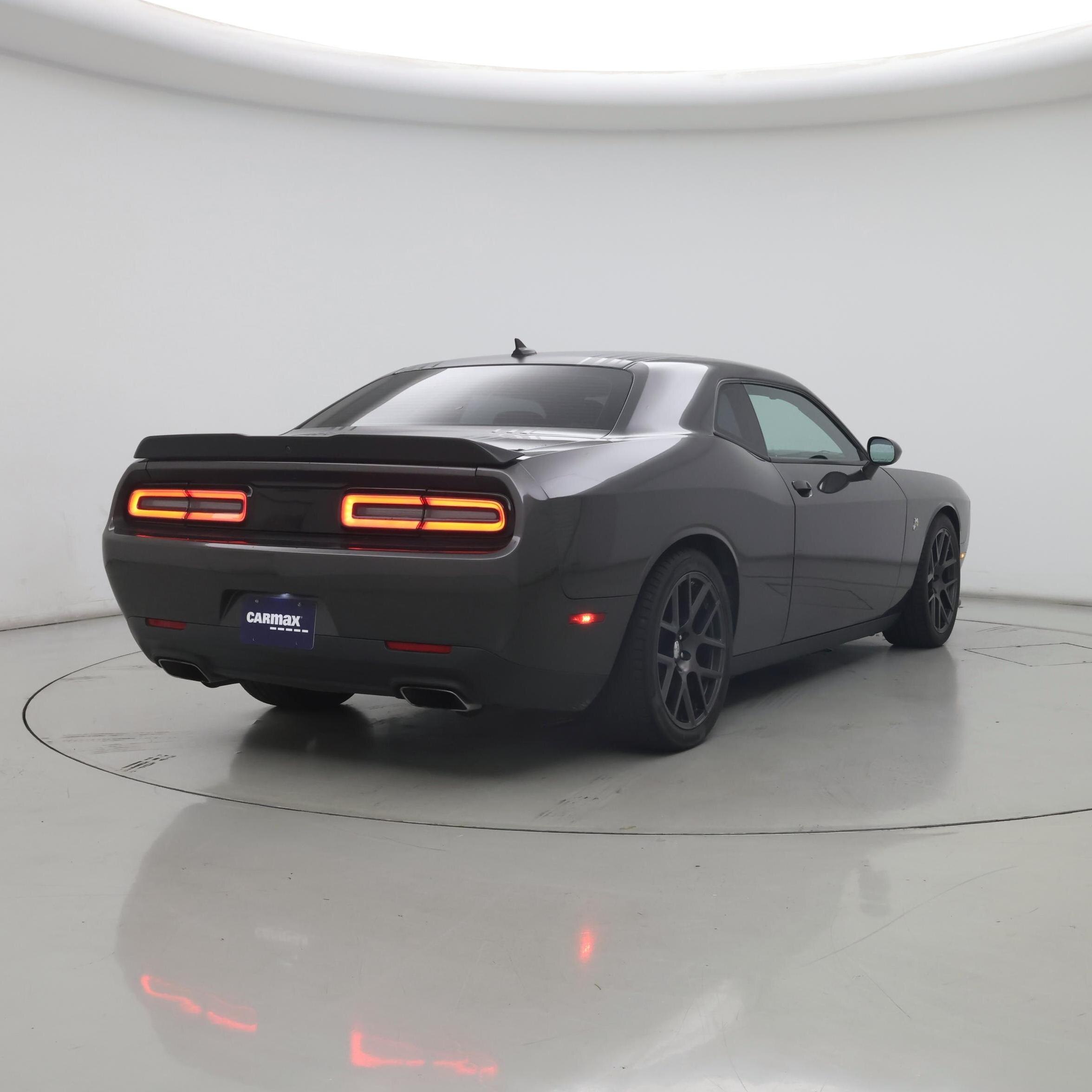 Thumbnail: 2016 Dodge Challenger - 8