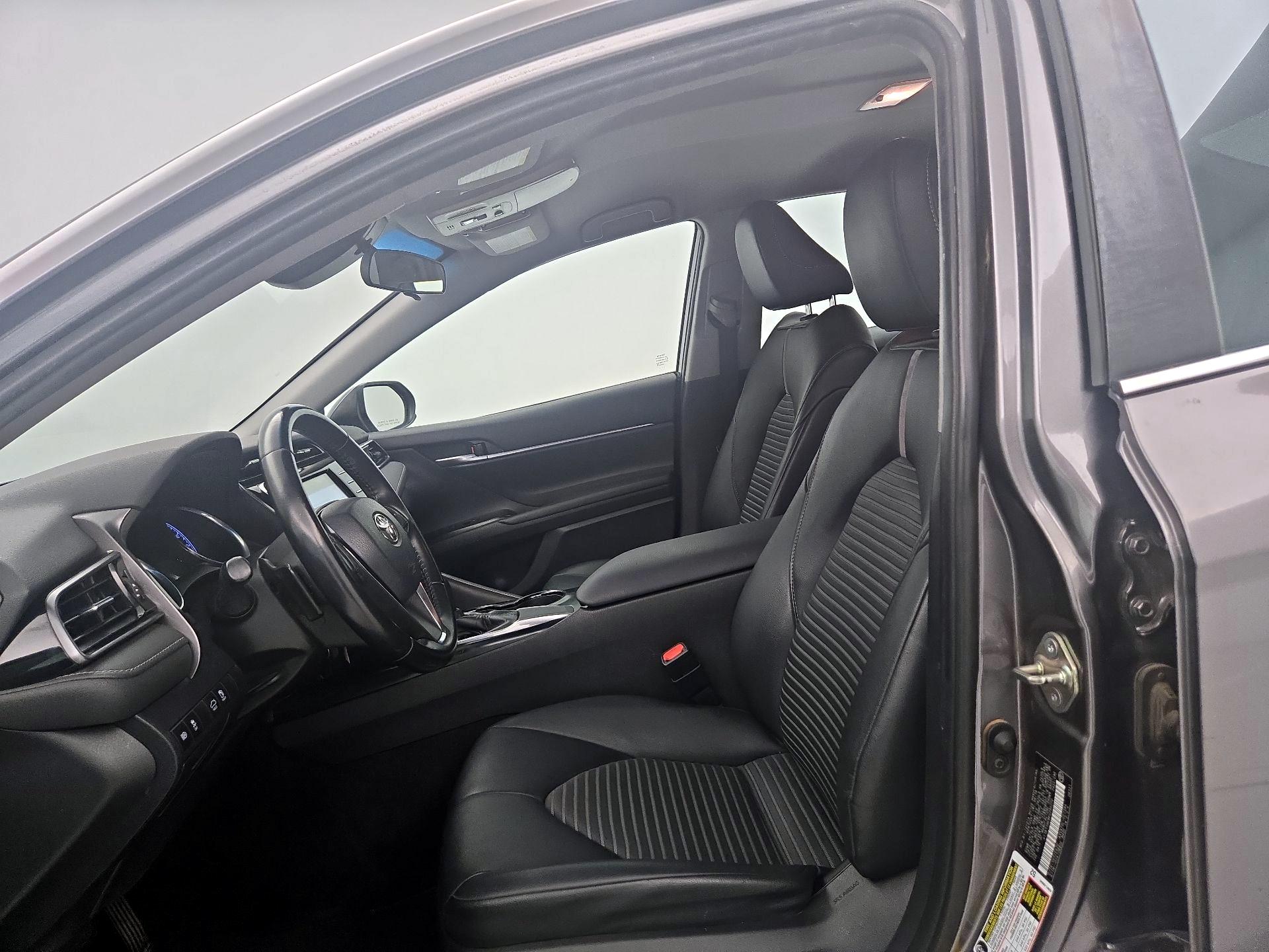 Thumbnail: 2019 Toyota Camry - 11
