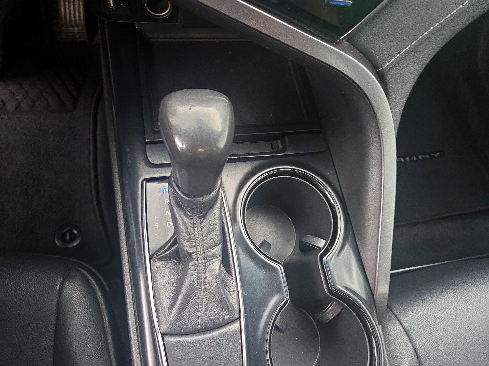 Thumbnail: 2019 Toyota Camry - 17