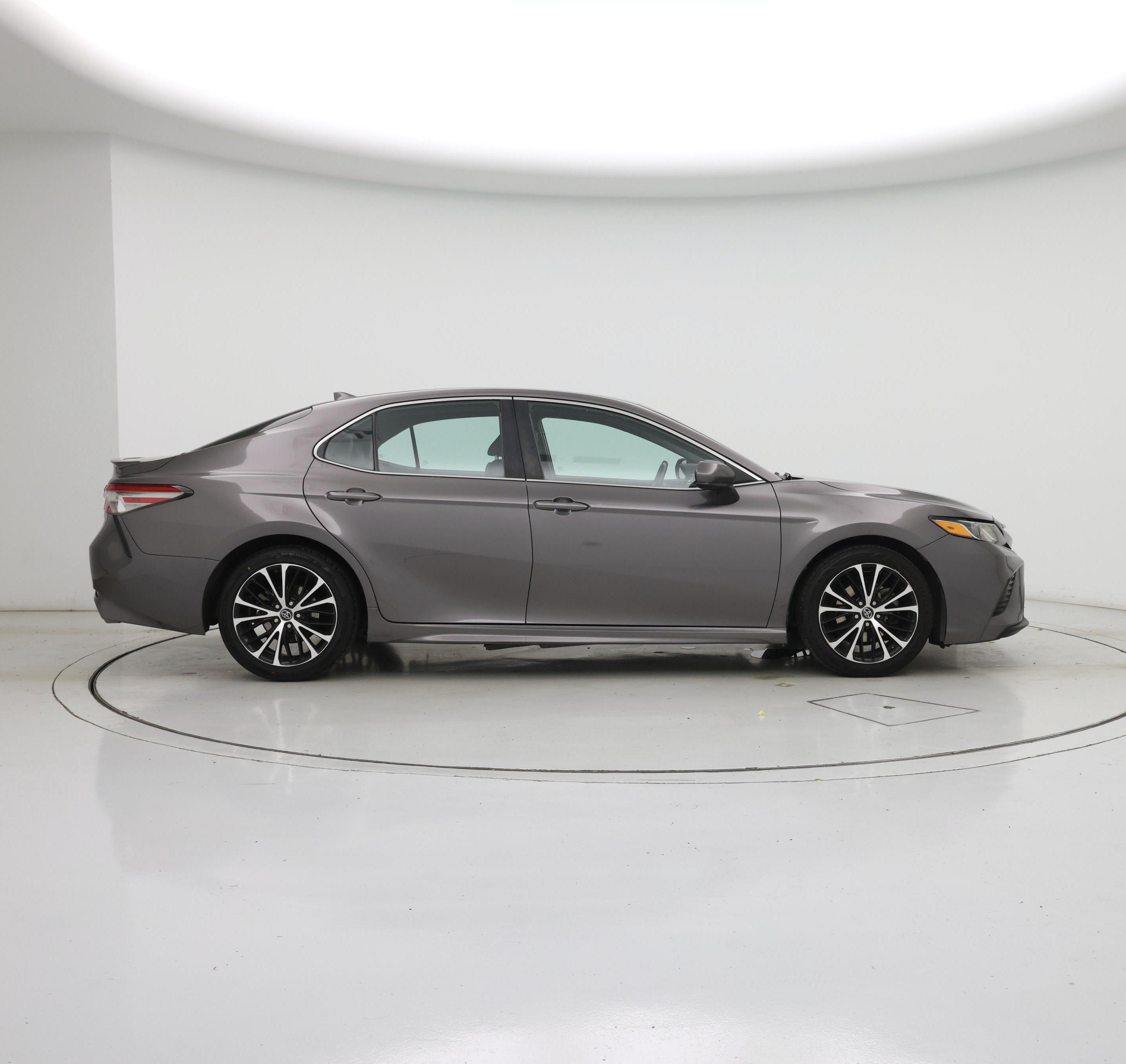 Thumbnail: 2019 Toyota Camry - 7