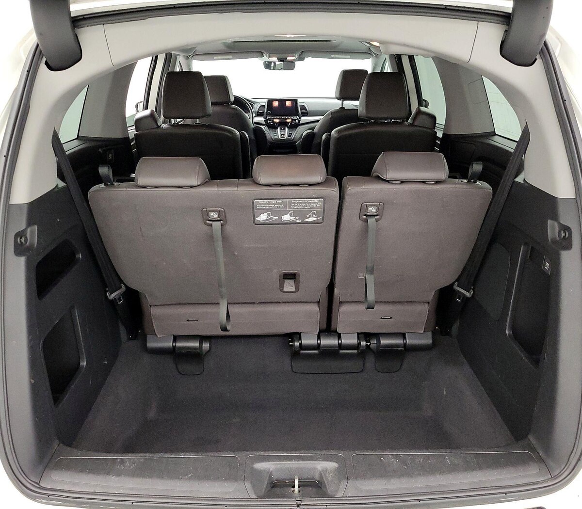 Trunk/Cargo (Seats Up)
