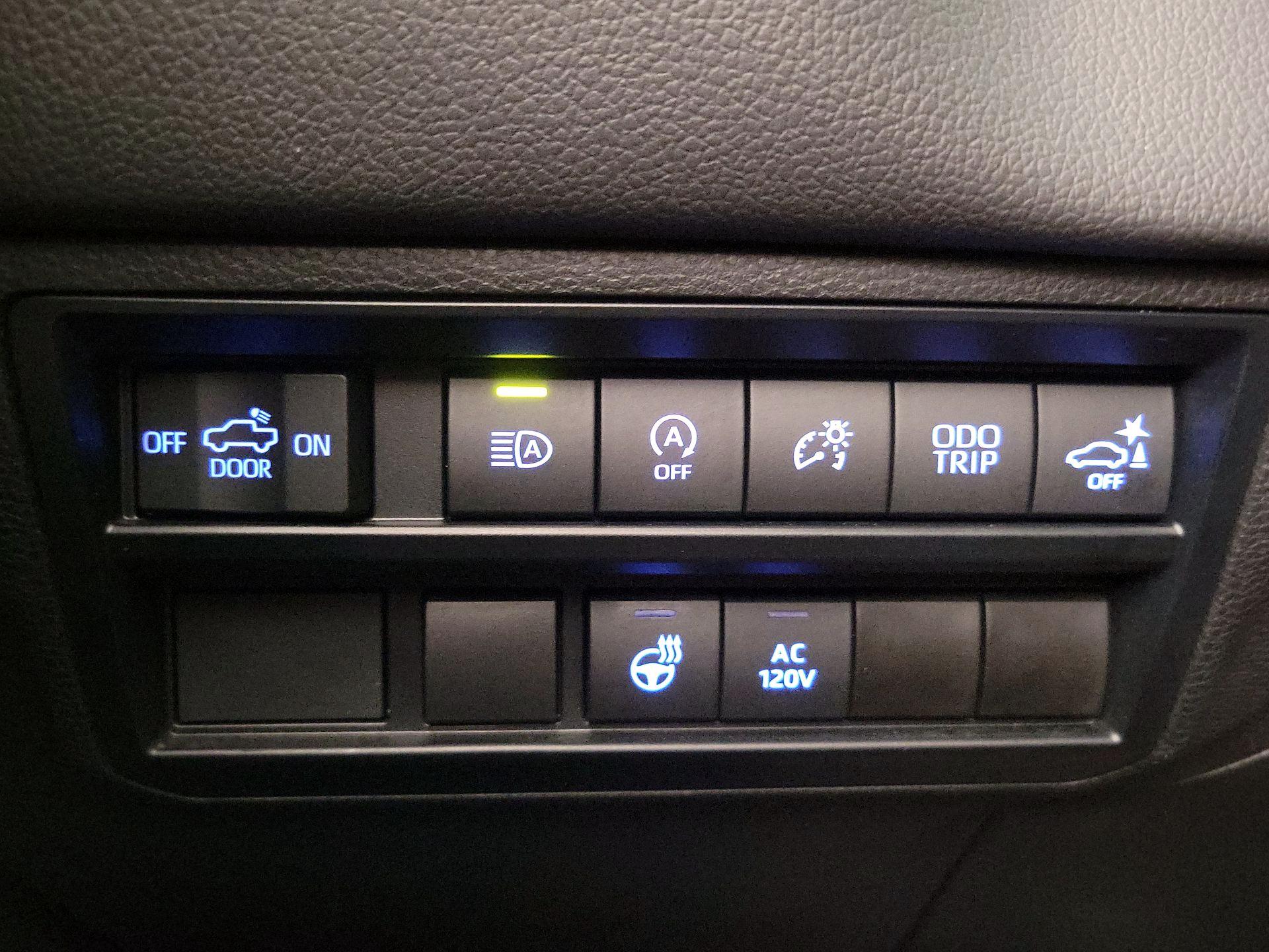 Thumbnail: 2023 Toyota Tundra - 13