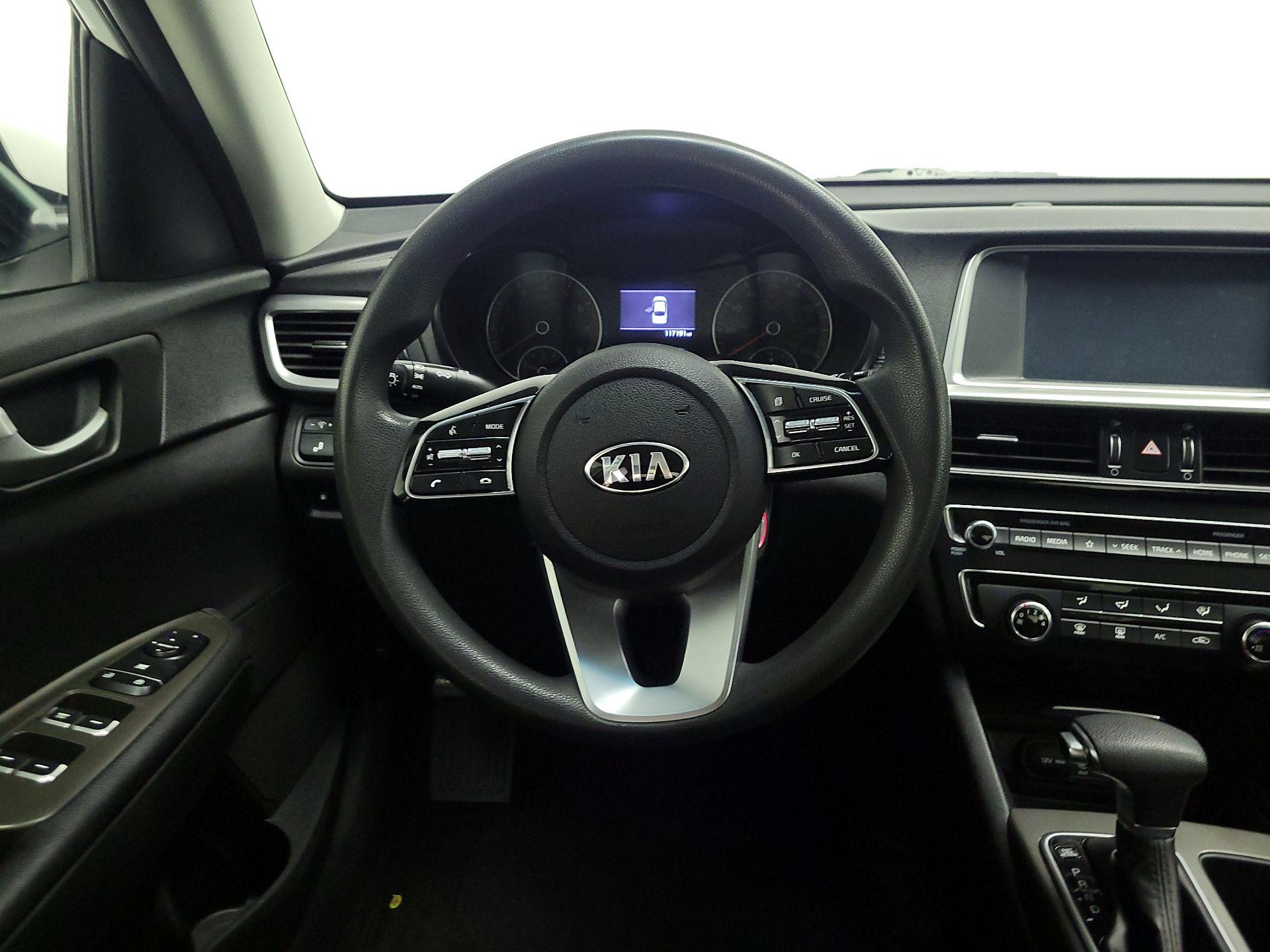 Thumbnail: 2020 Kia Optima - 10