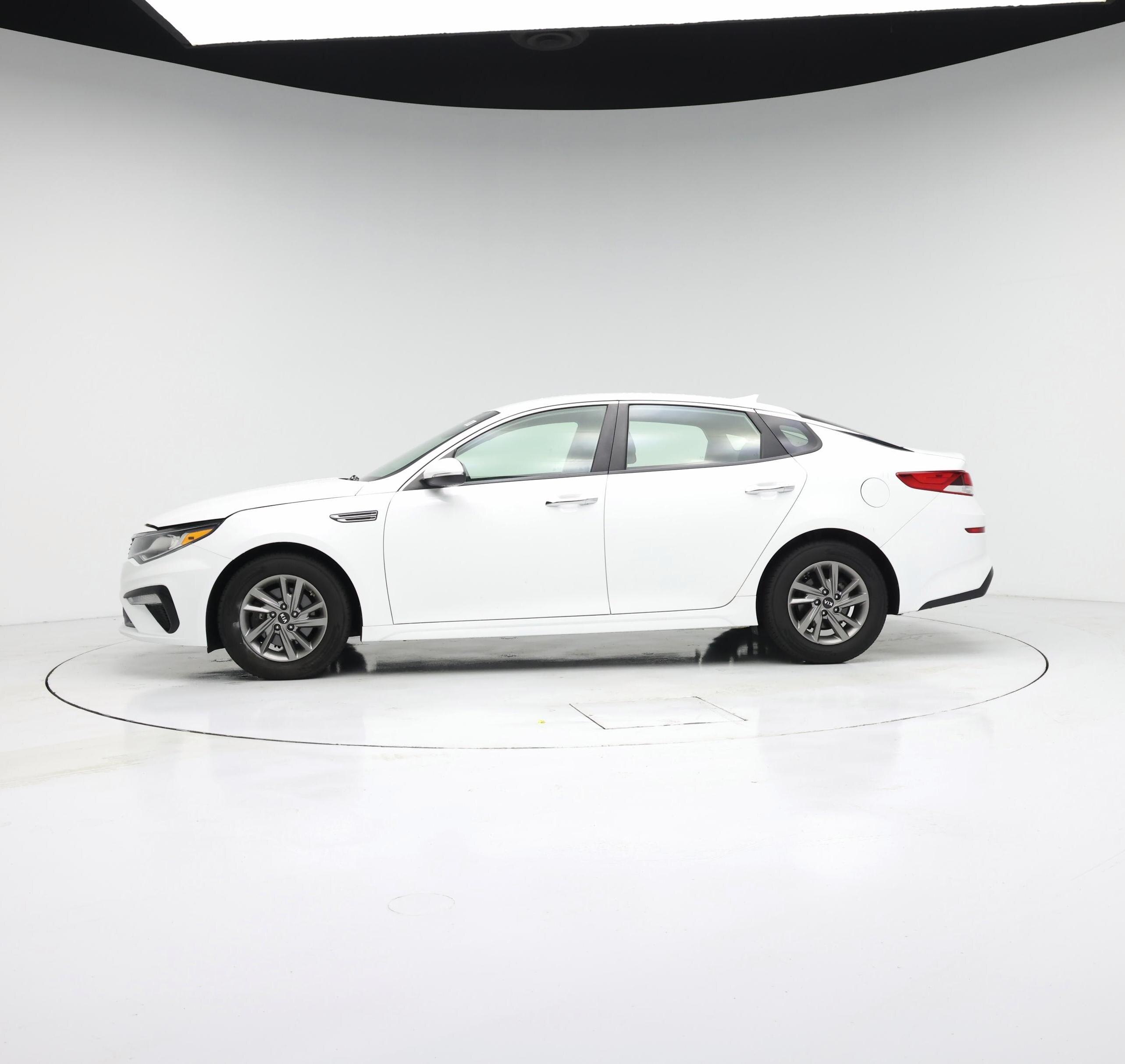 Thumbnail: 2020 Kia Optima - 3
