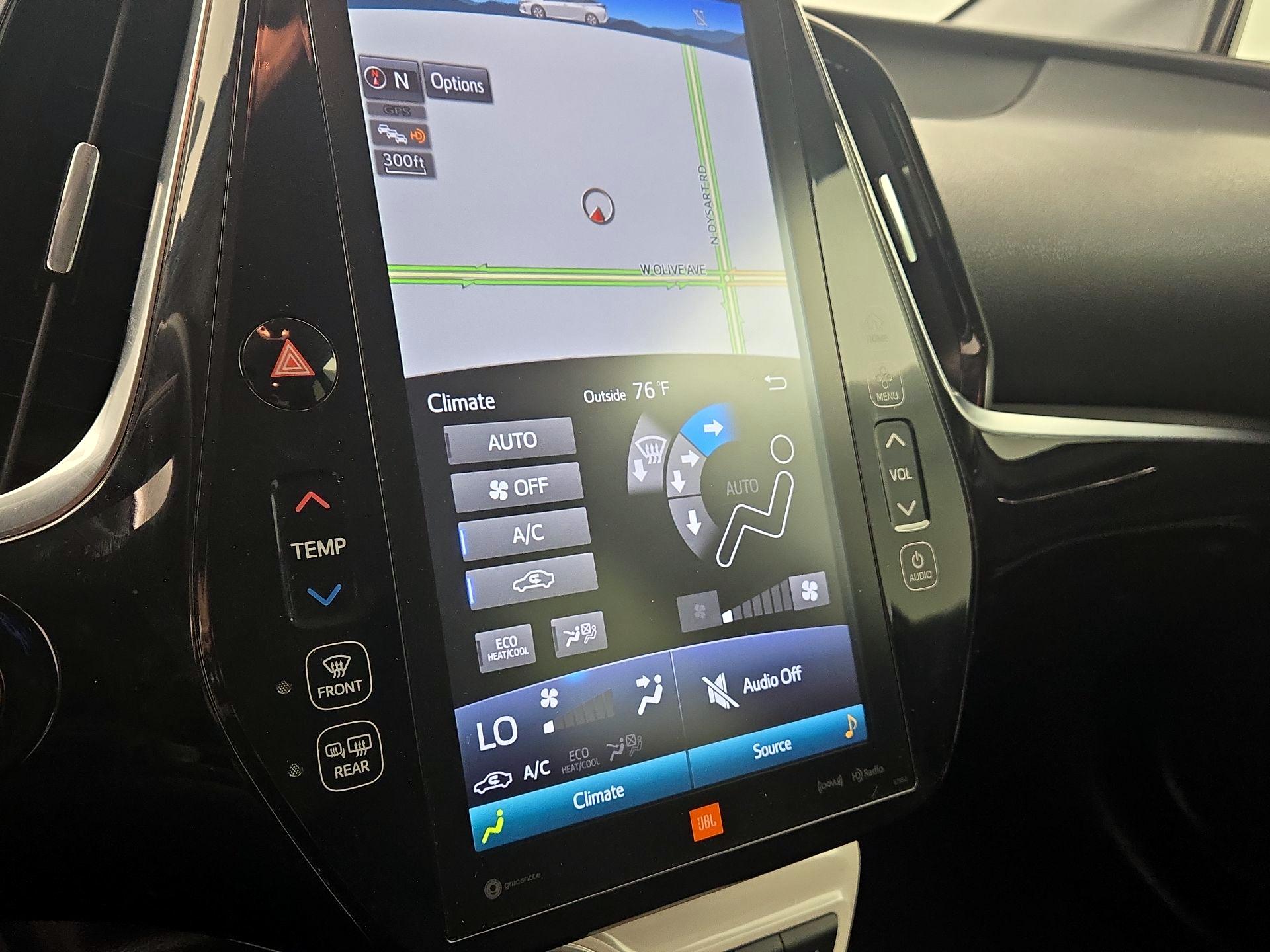 Thumbnail: 2019 Toyota Prius Prime - 17