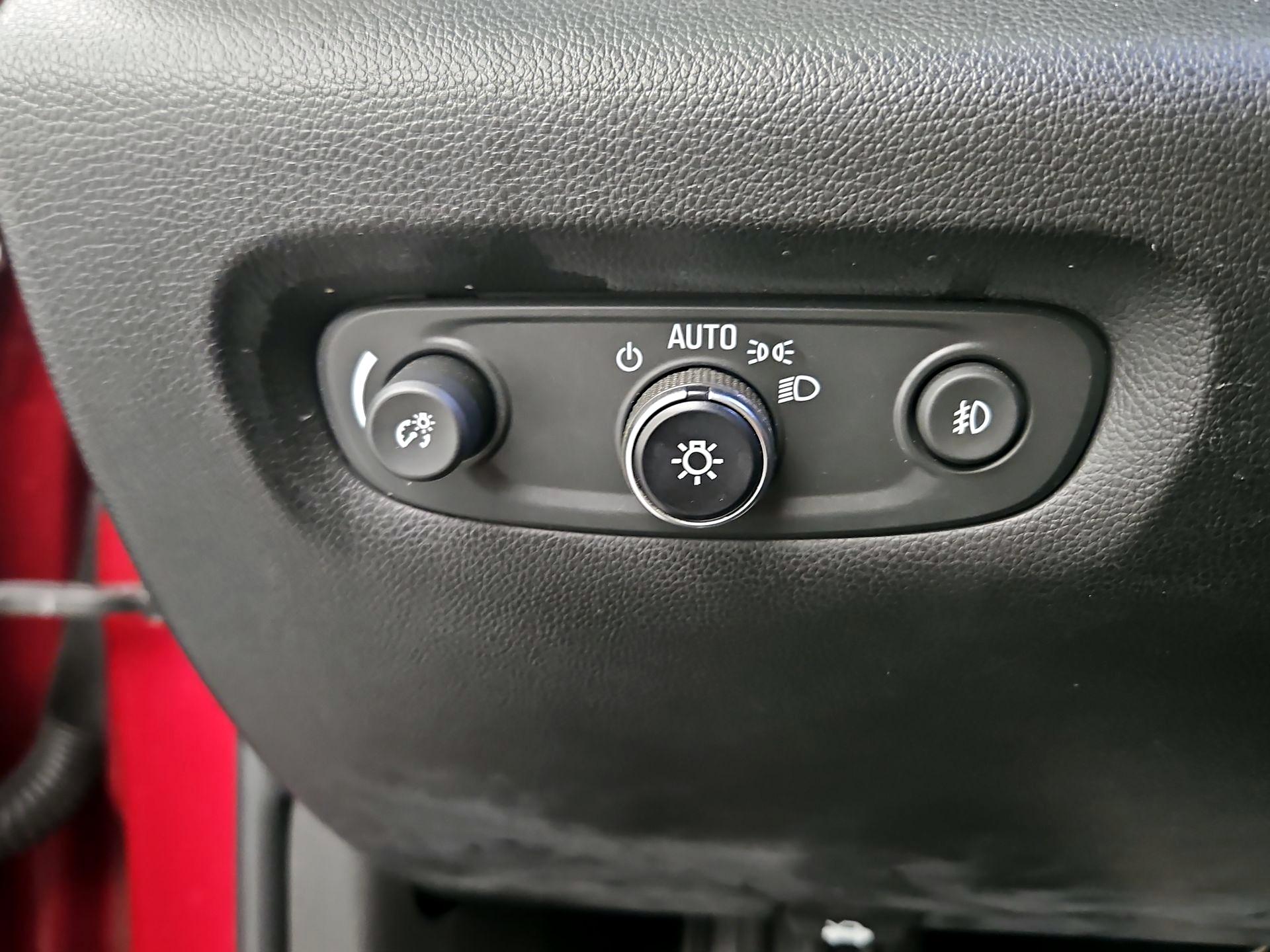 Thumbnail: 2019 Chevrolet Traverse - 11