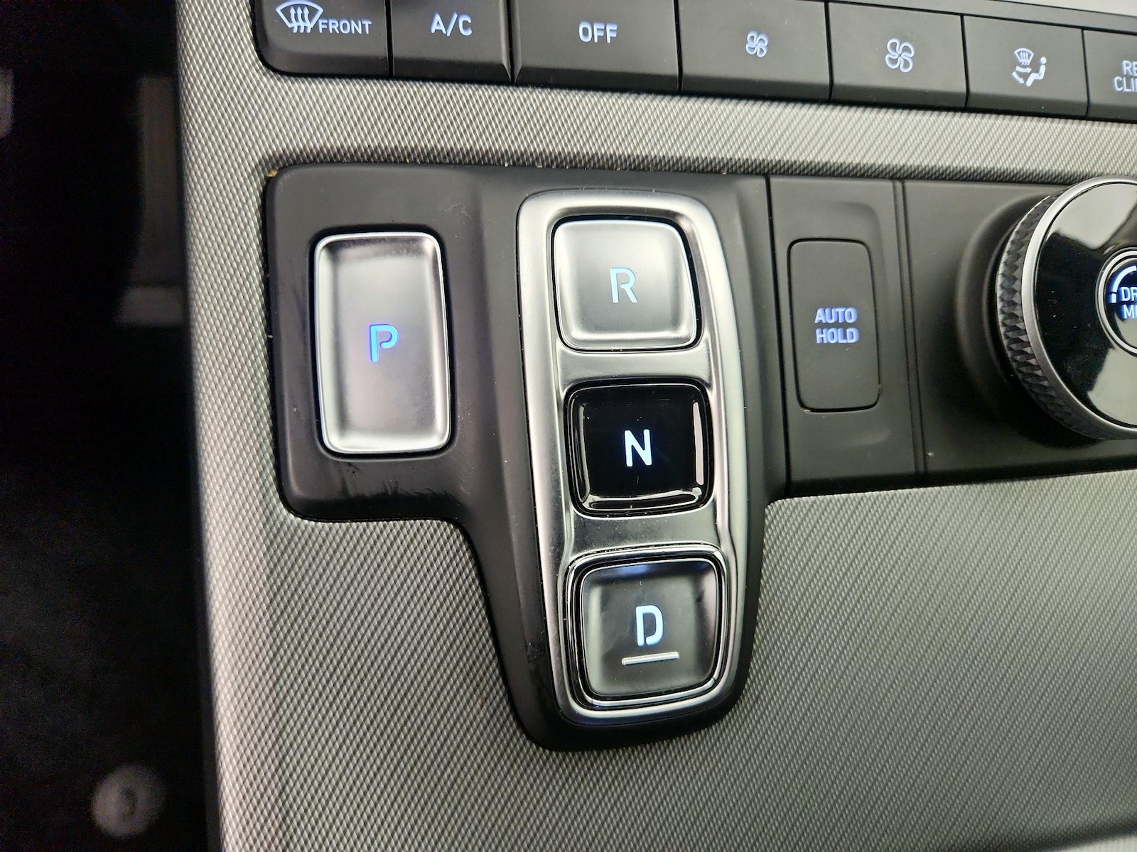 2025 Hyundai Palisade SE - Photo 19