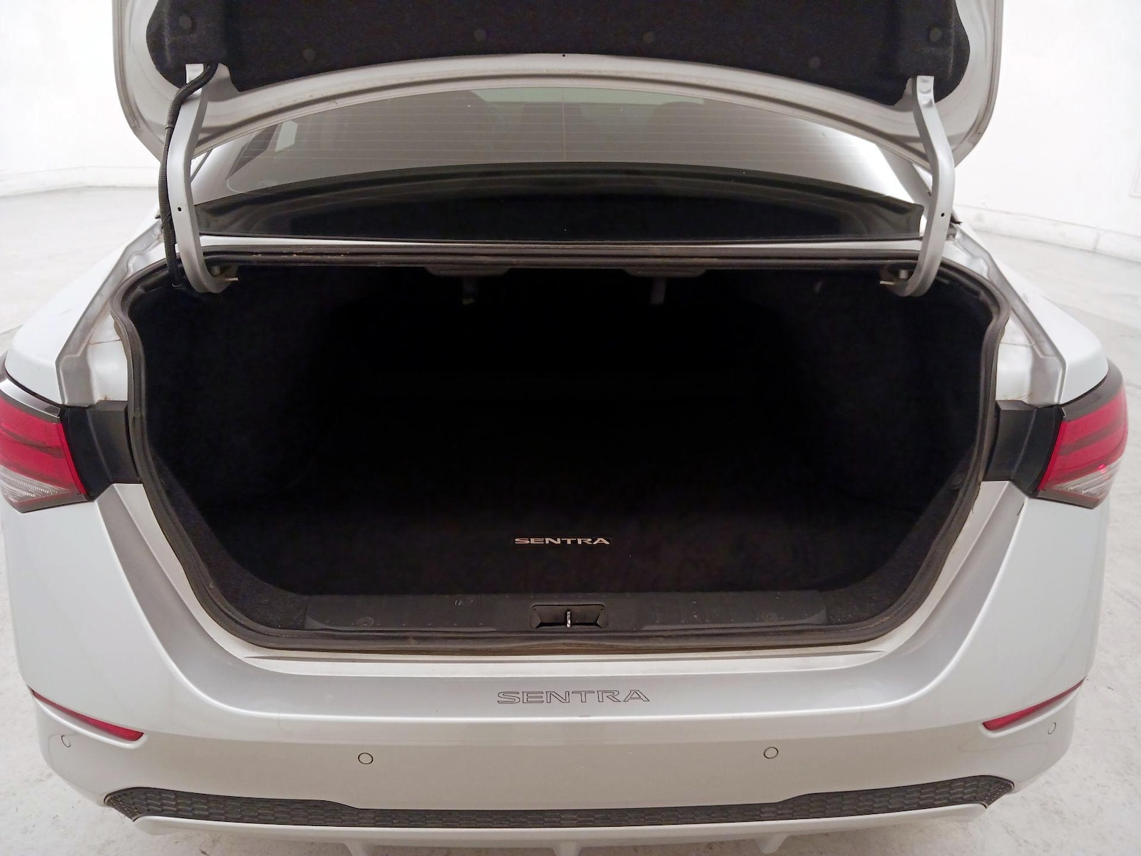 2022 Nissan Sentra SV - Photo 21