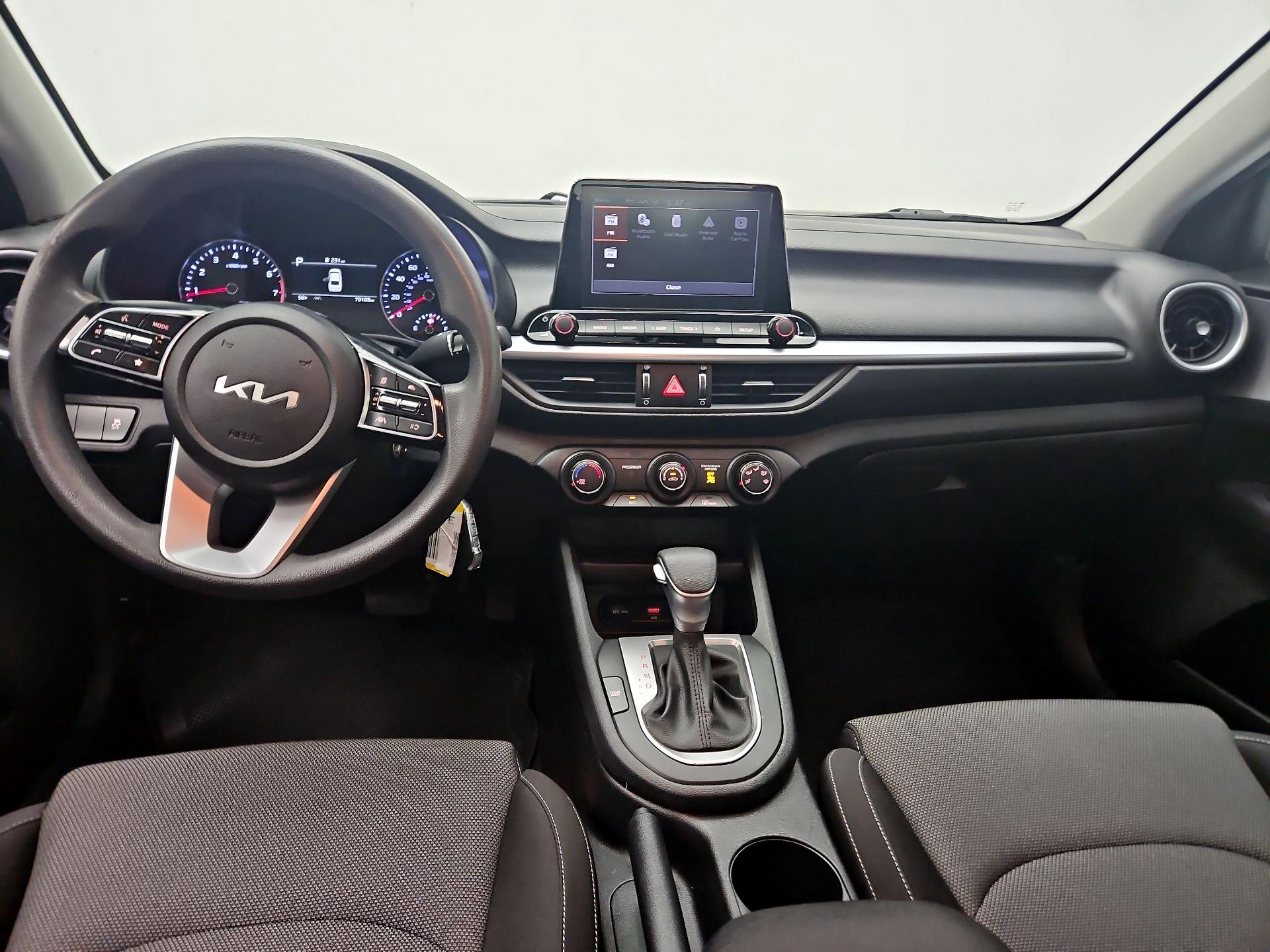 Thumbnail: 2023 Kia Forte - 9