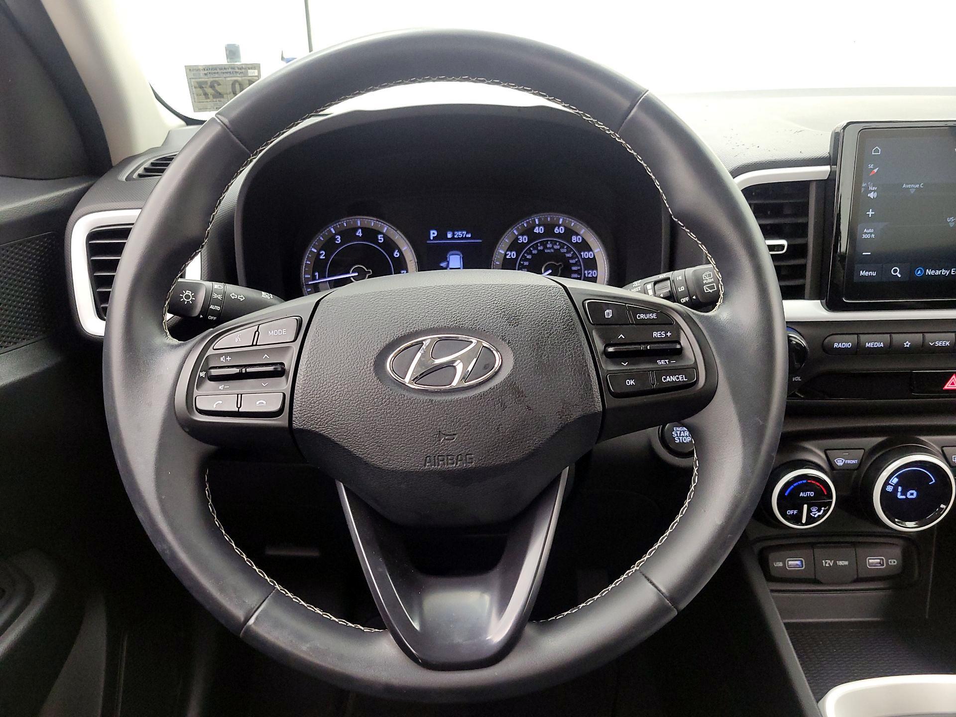 Thumbnail: 2022 Hyundai Venue - 10