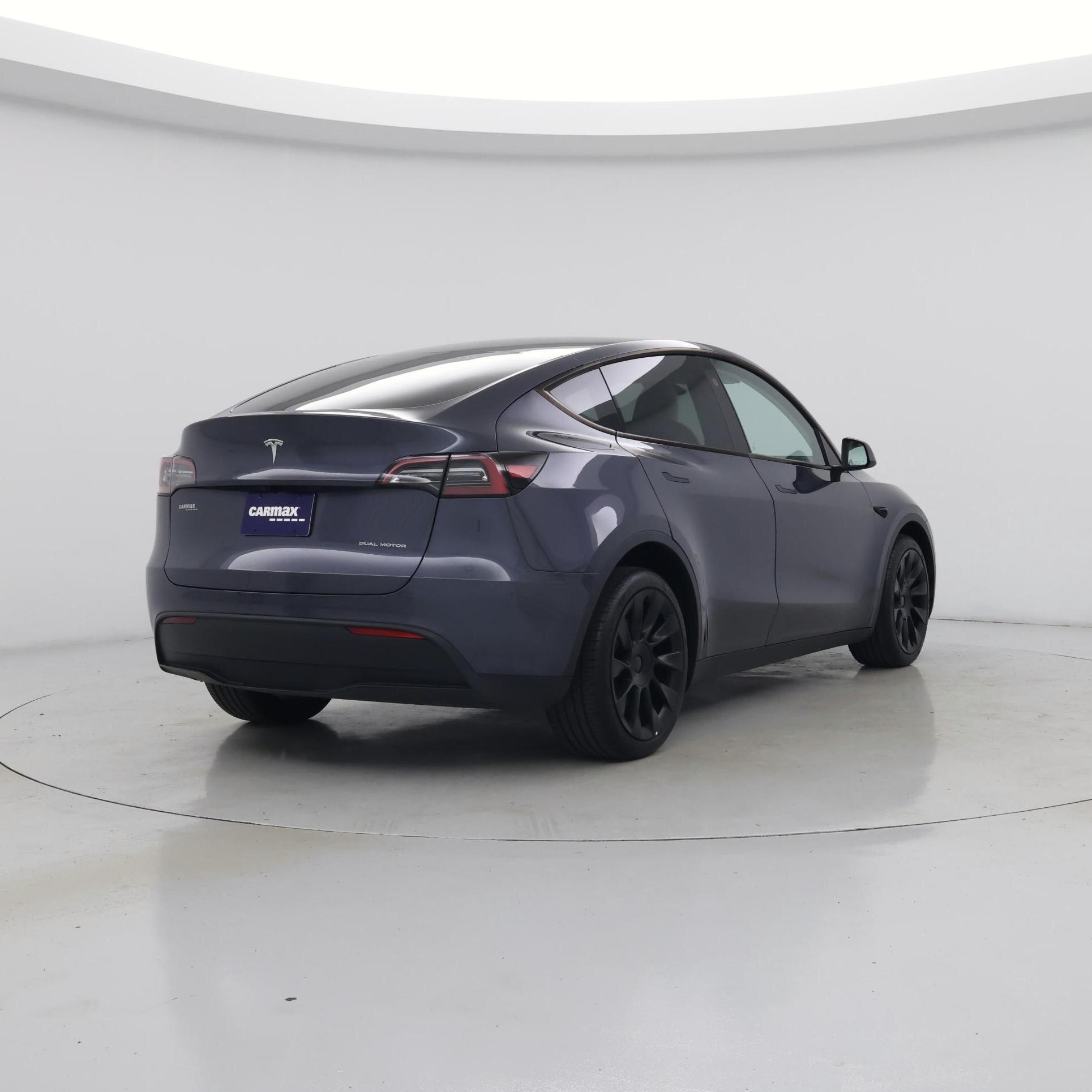 Thumbnail: 2023 Tesla Model Y - 8
