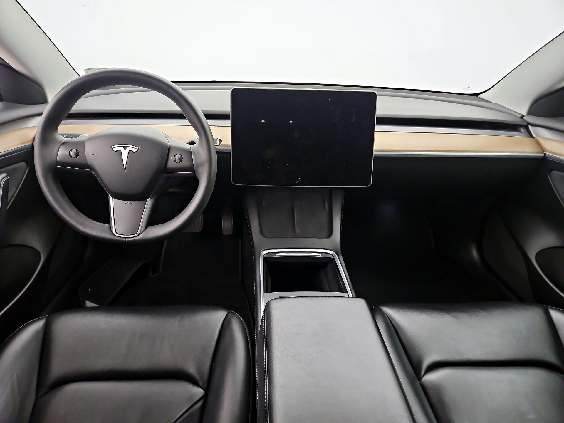 Thumbnail: 2022 Tesla Model 3 - 9