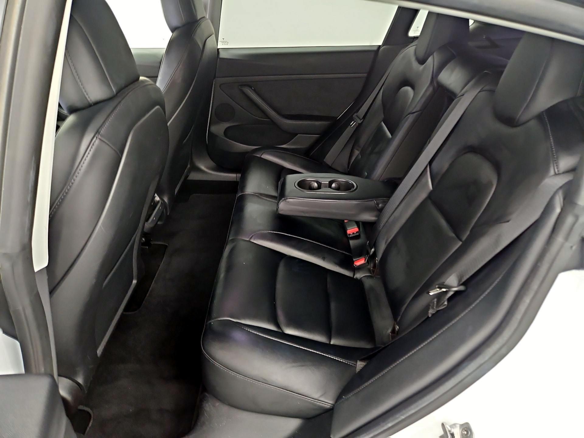 Thumbnail: 2022 Tesla Model 3 - 18