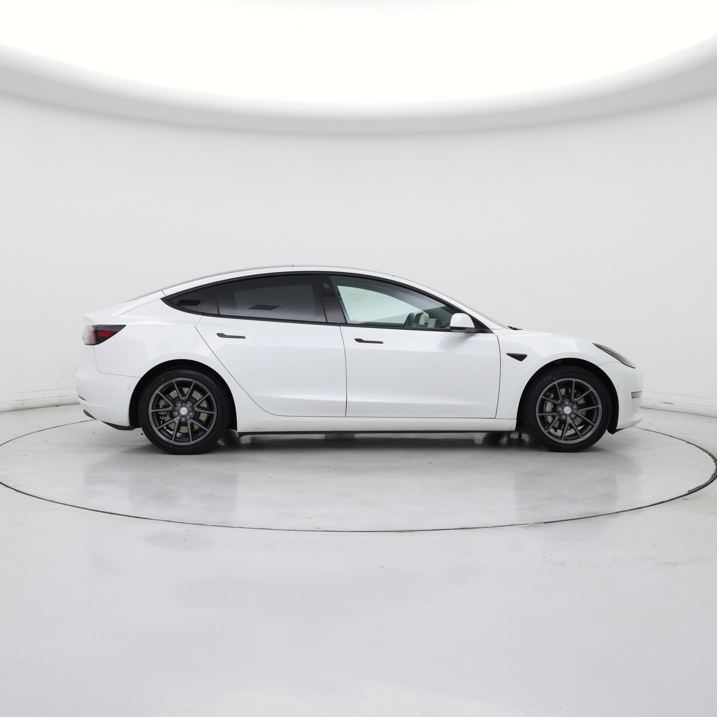 Thumbnail: 2022 Tesla Model 3 - 7