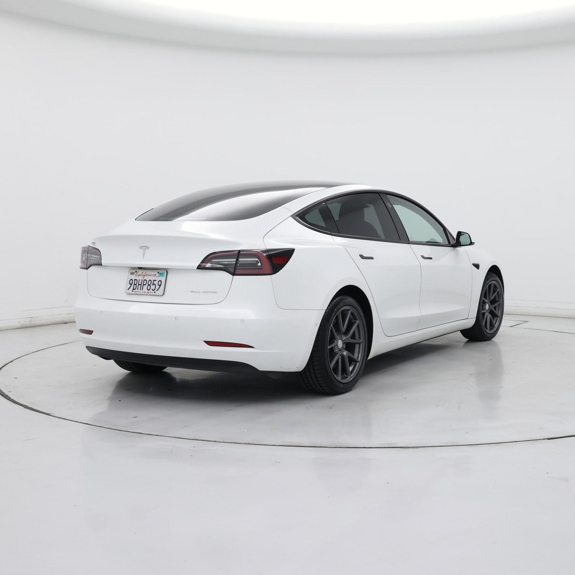 Thumbnail: 2022 Tesla Model 3 - 8
