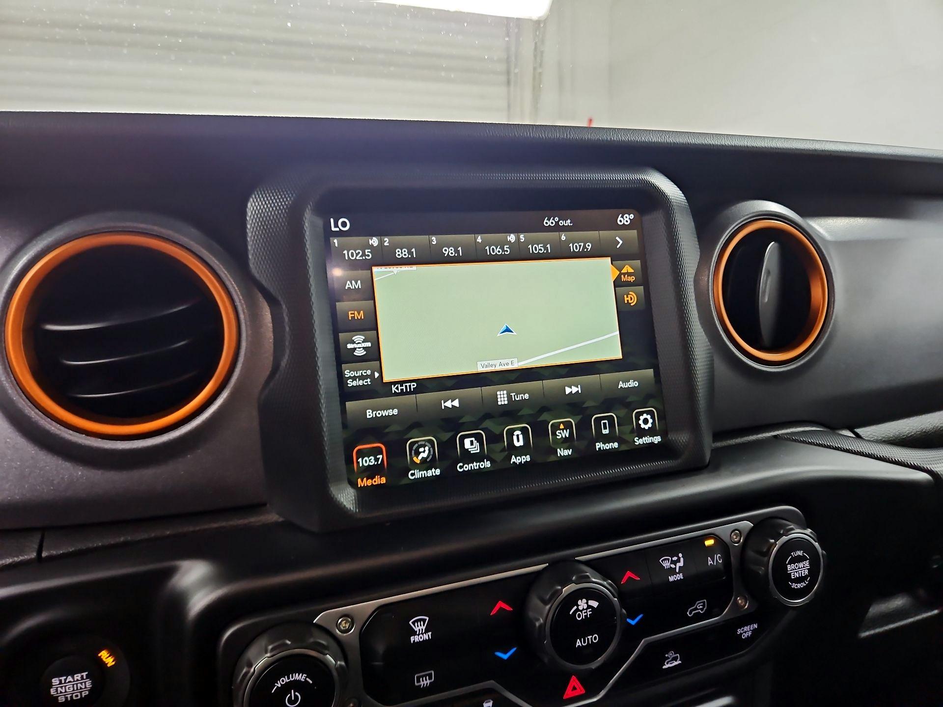Thumbnail: 2022 Jeep Gladiator - 16