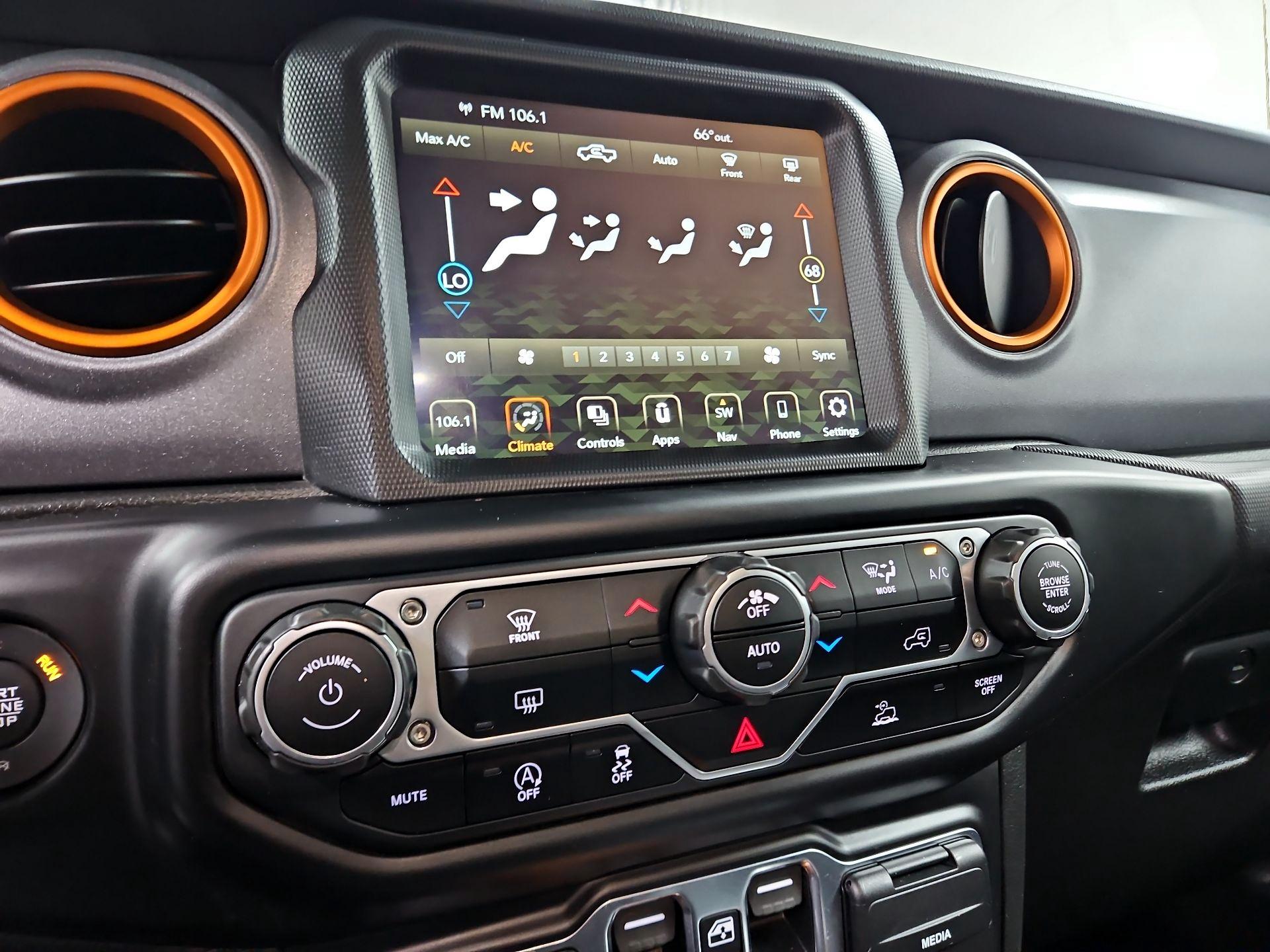 Thumbnail: 2022 Jeep Gladiator - 17