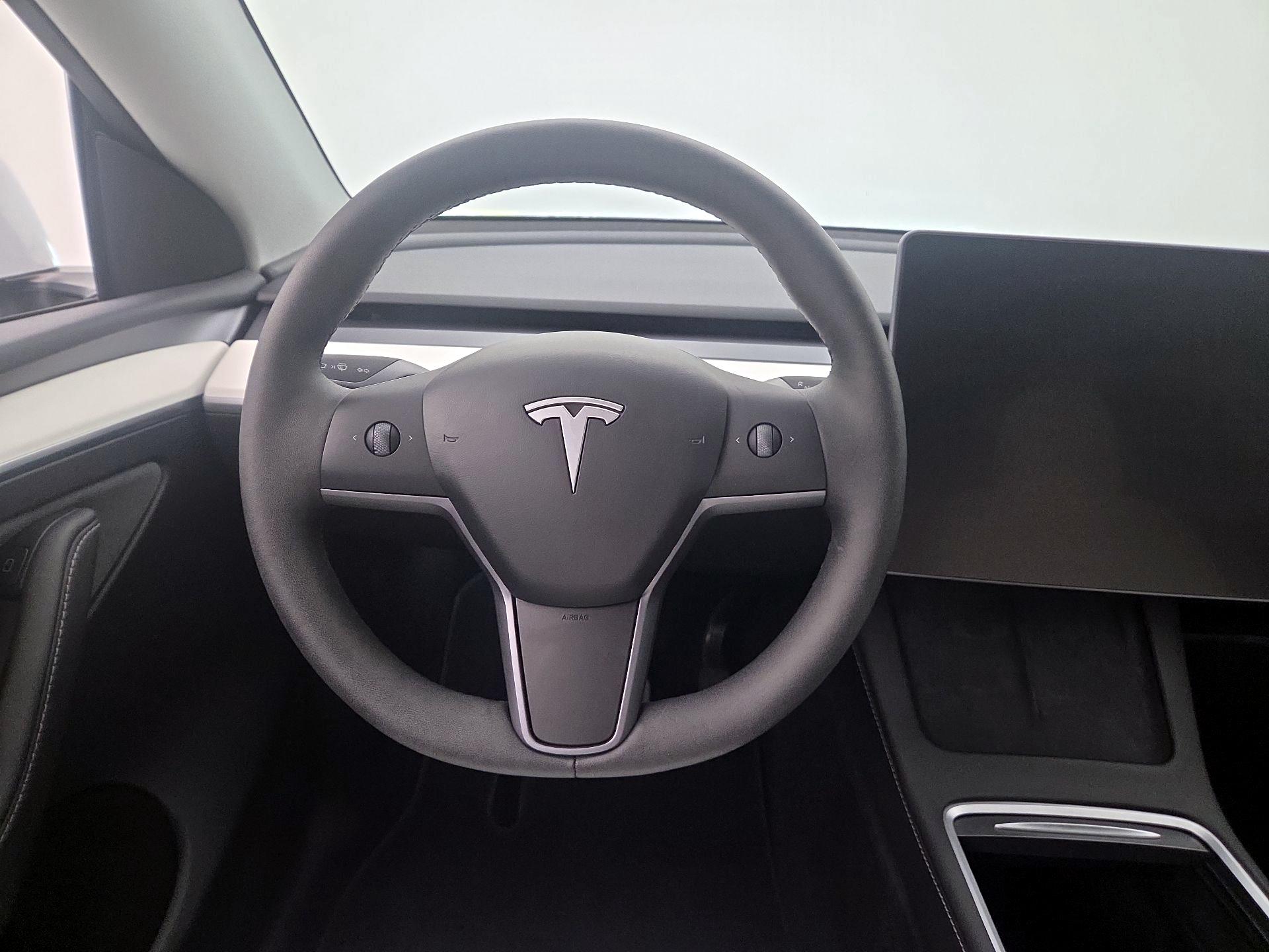 Thumbnail: 2024 Tesla Model Y - 10
