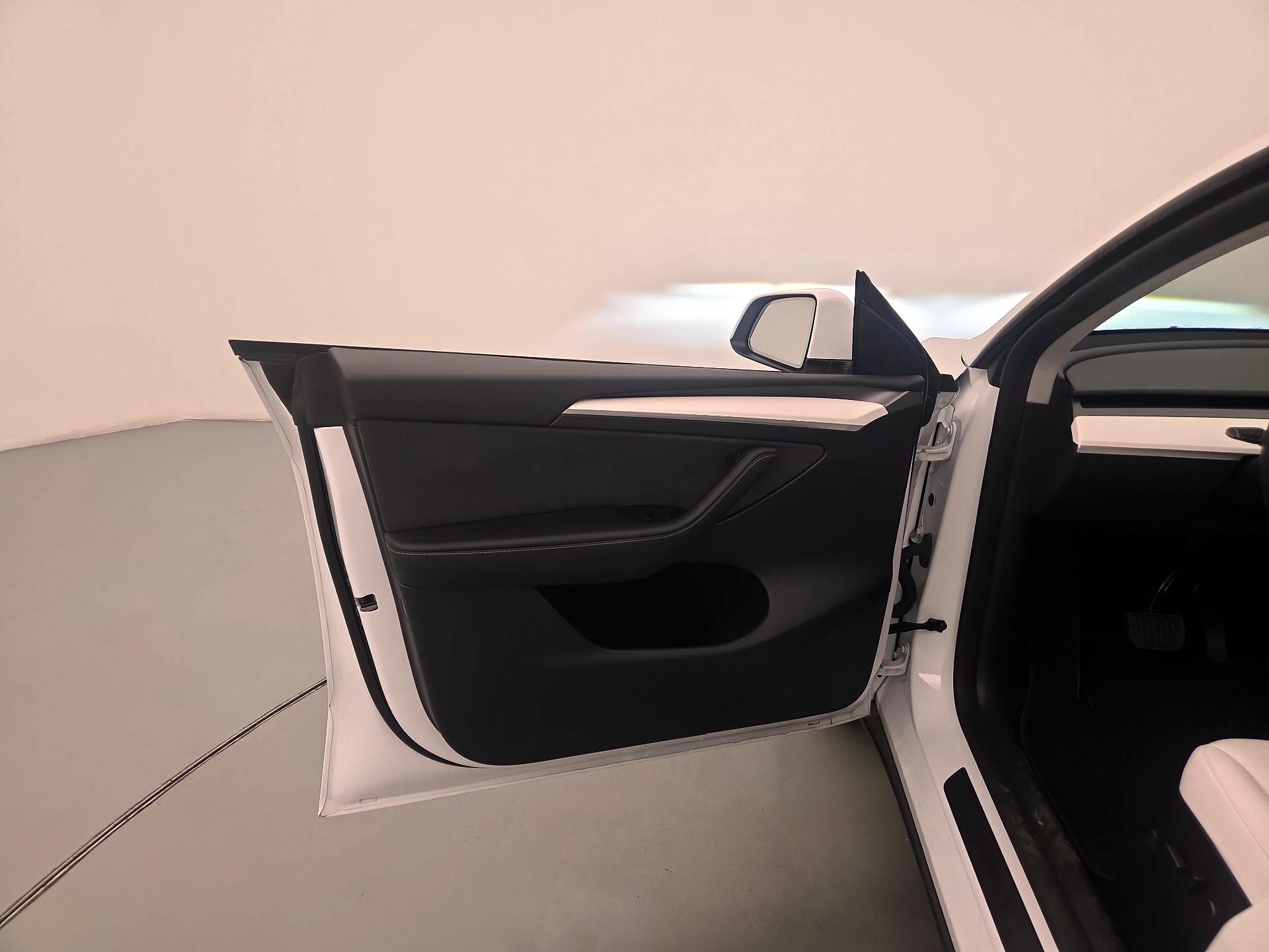 Thumbnail: 2024 Tesla Model Y - 12