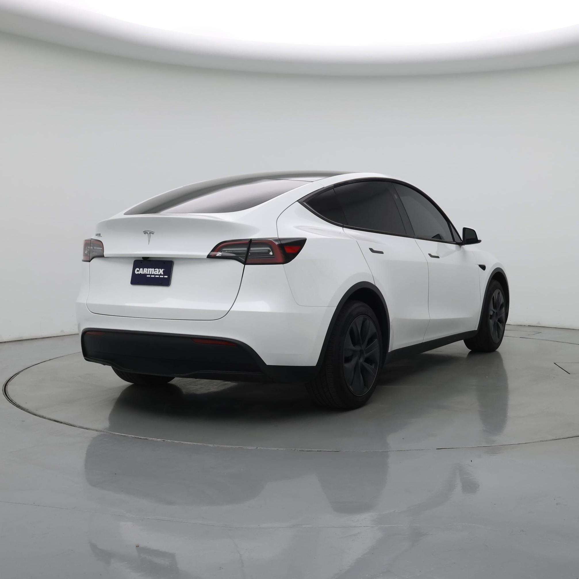 Thumbnail: 2024 Tesla Model Y - 8