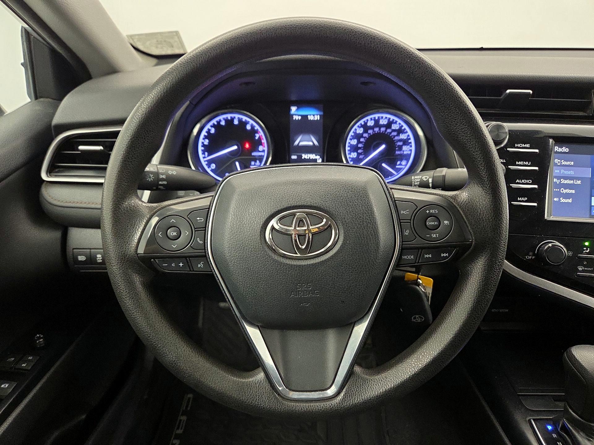 Thumbnail: 2019 Toyota Camry - 10