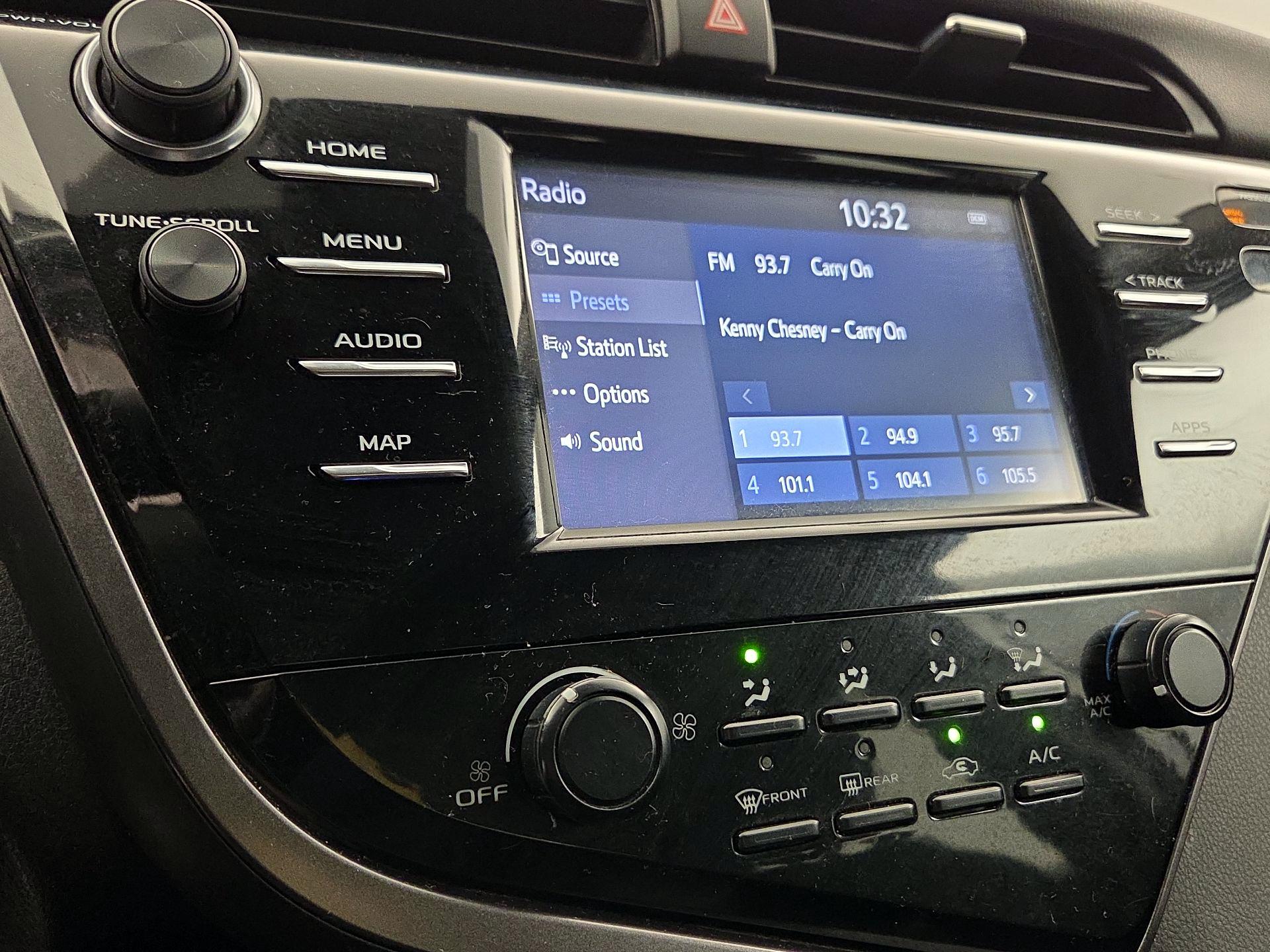 Thumbnail: 2019 Toyota Camry - 15