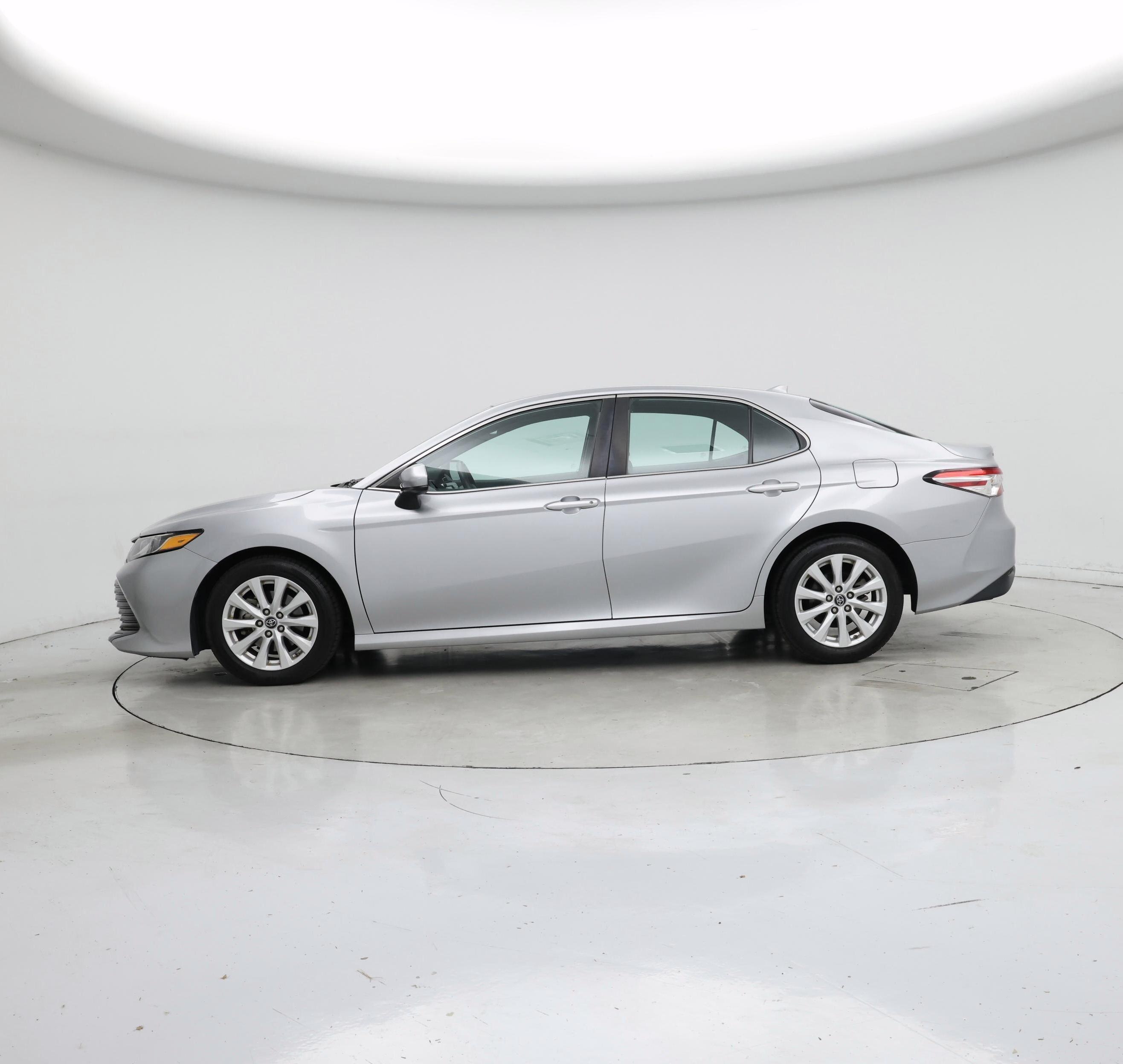 Thumbnail: 2019 Toyota Camry - 3
