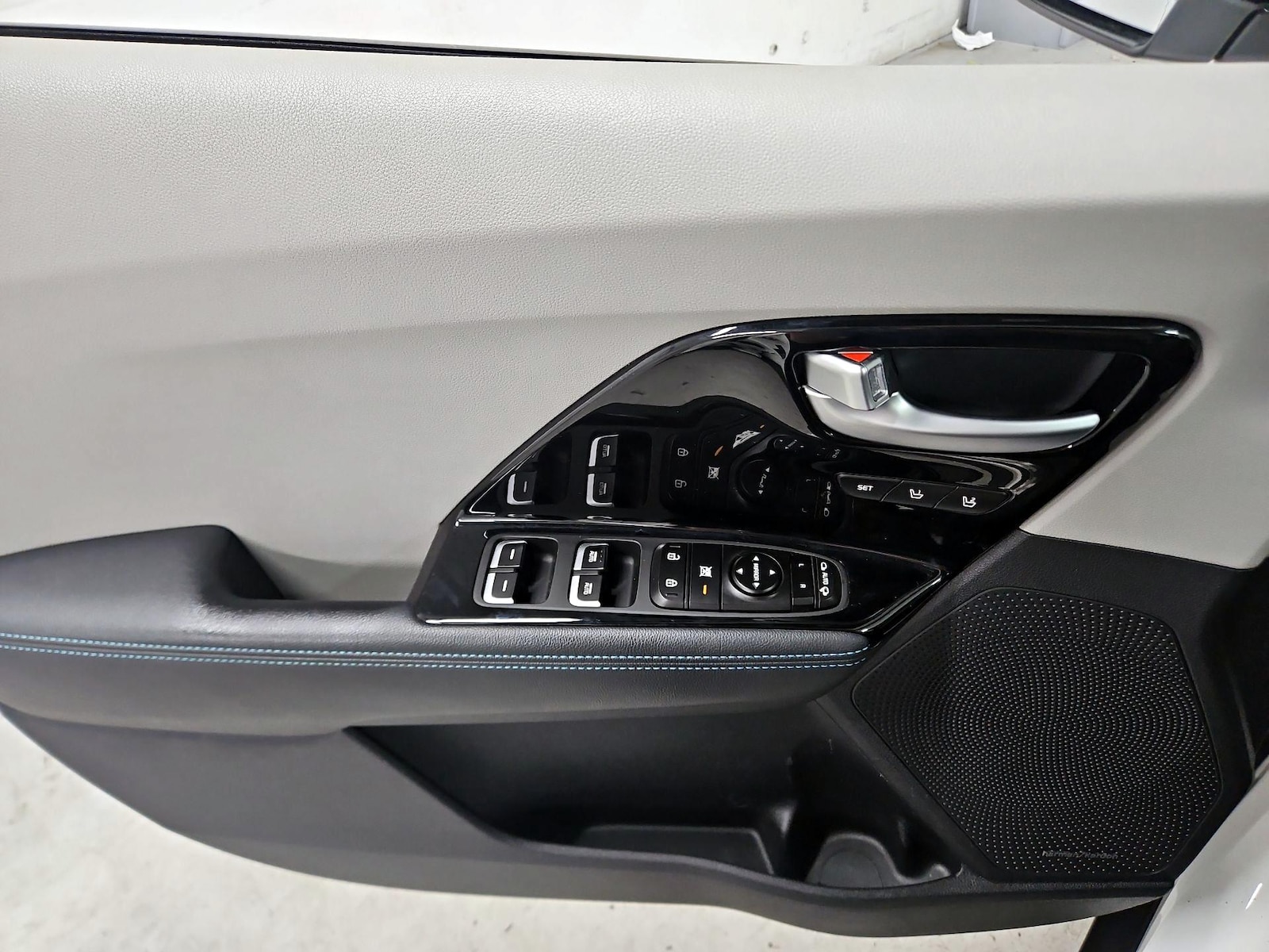2018 Kia Niro EX Premium - Photo 13