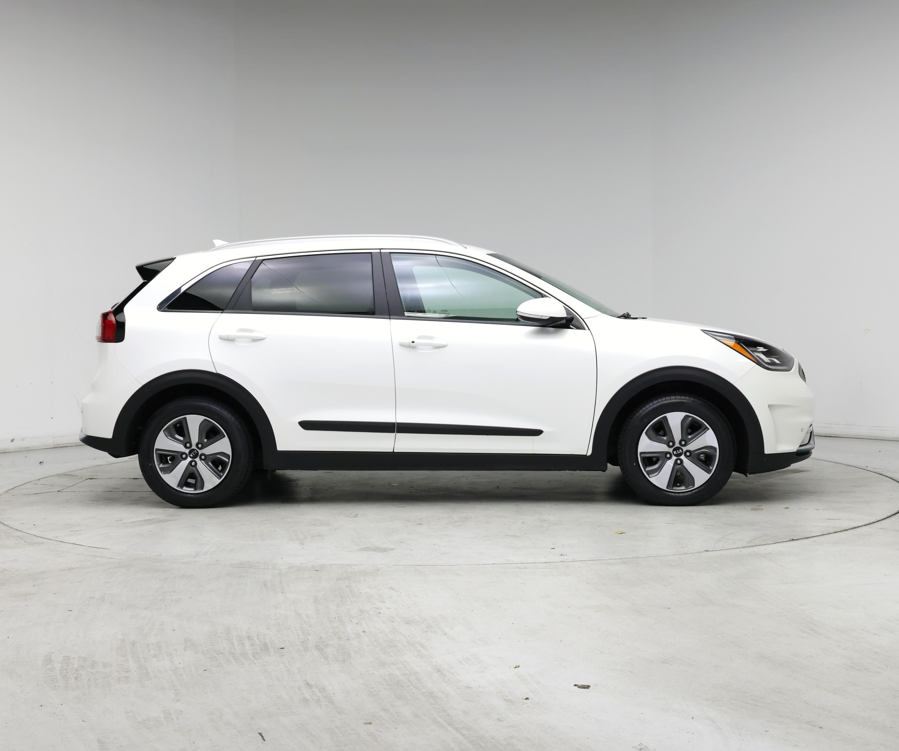 Thumbnail: 2018 Kia Niro - 7