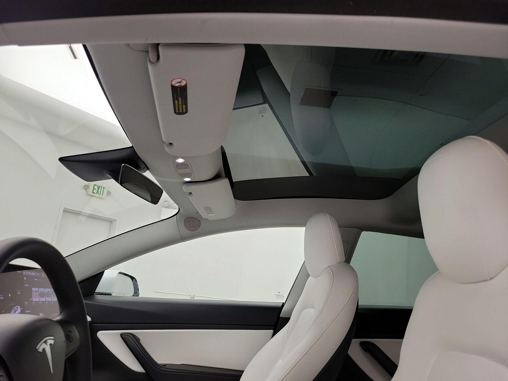 Thumbnail: 2021 Tesla Model 3 - 19