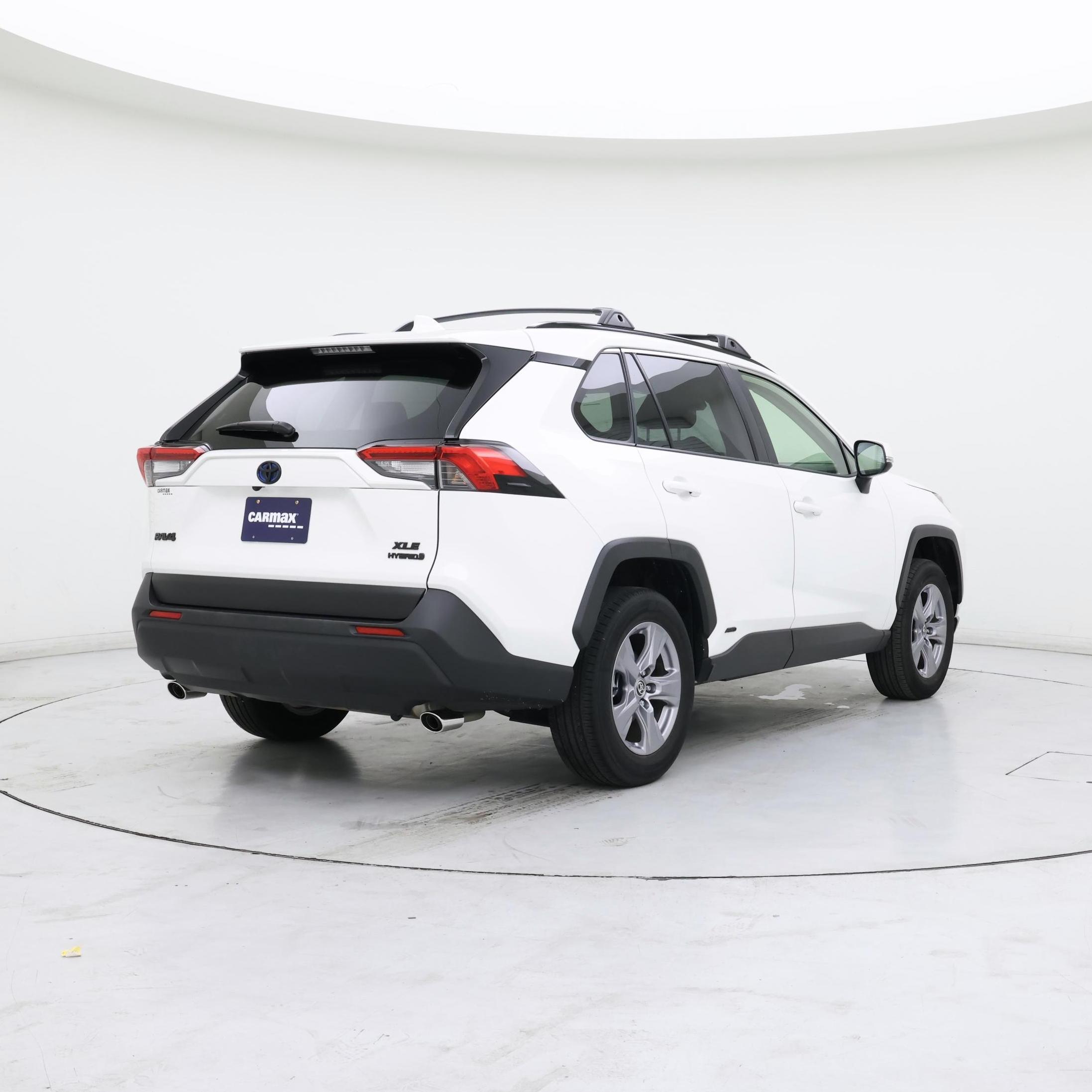 Thumbnail: 2024 Toyota RAV4 - 8