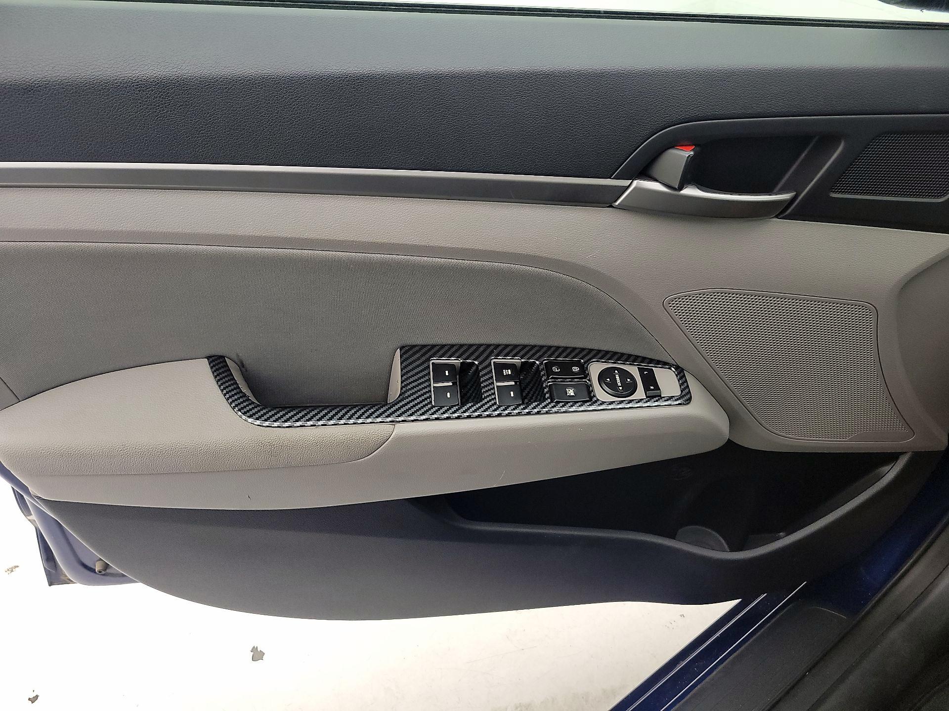 Thumbnail: 2017 Hyundai Elantra - 12
