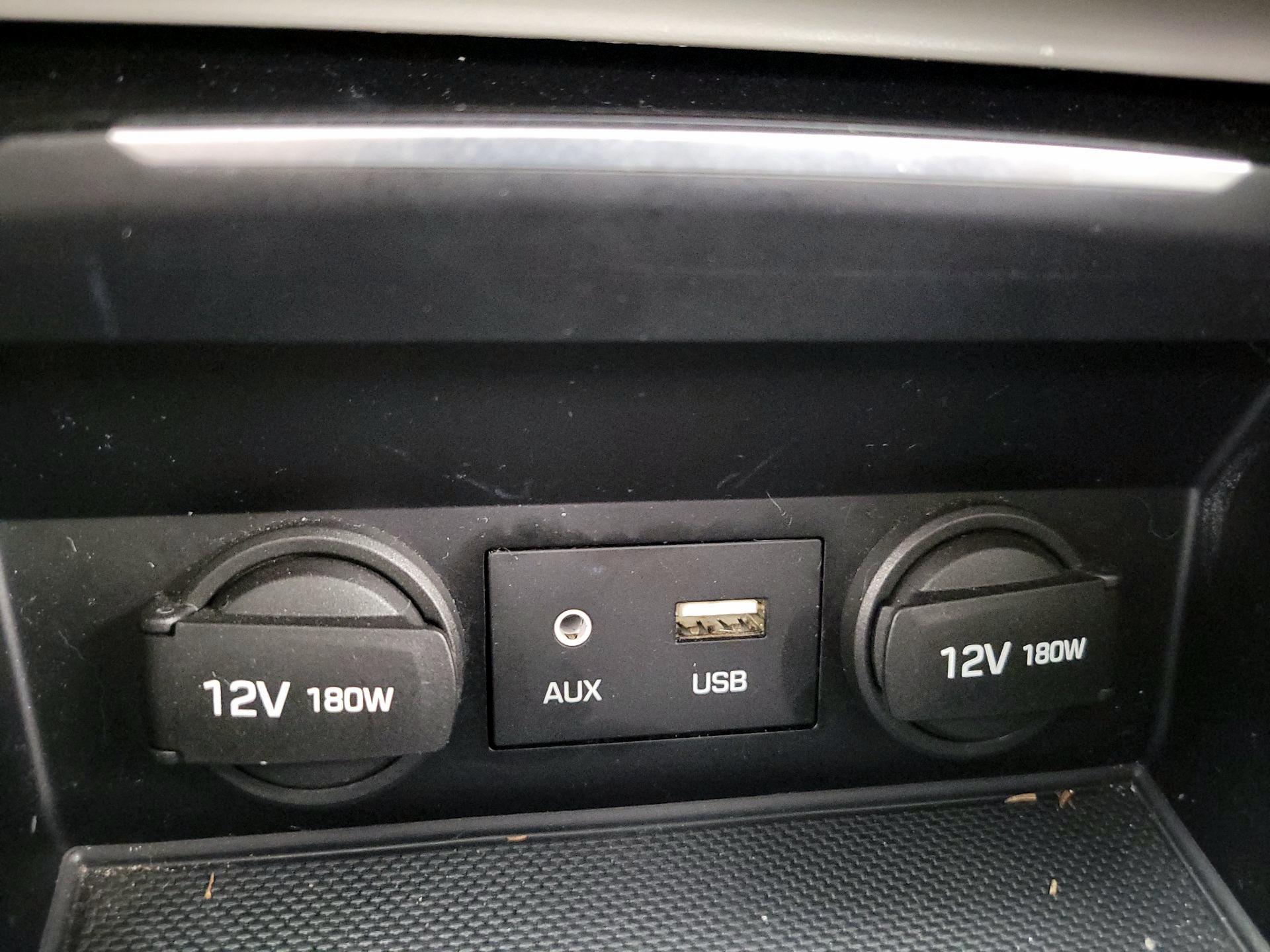Thumbnail: 2017 Hyundai Elantra - 18