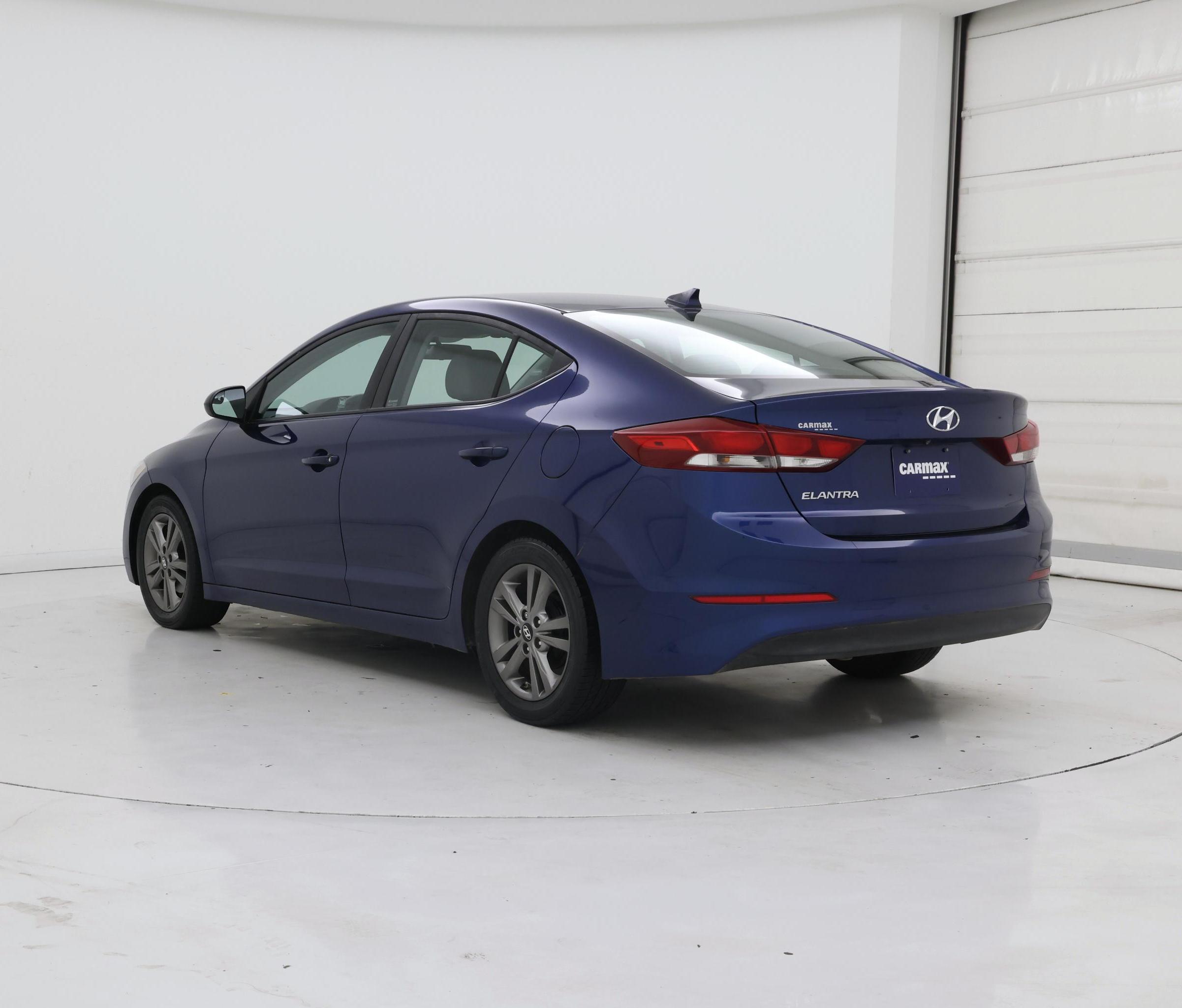Thumbnail: 2017 Hyundai Elantra - 2