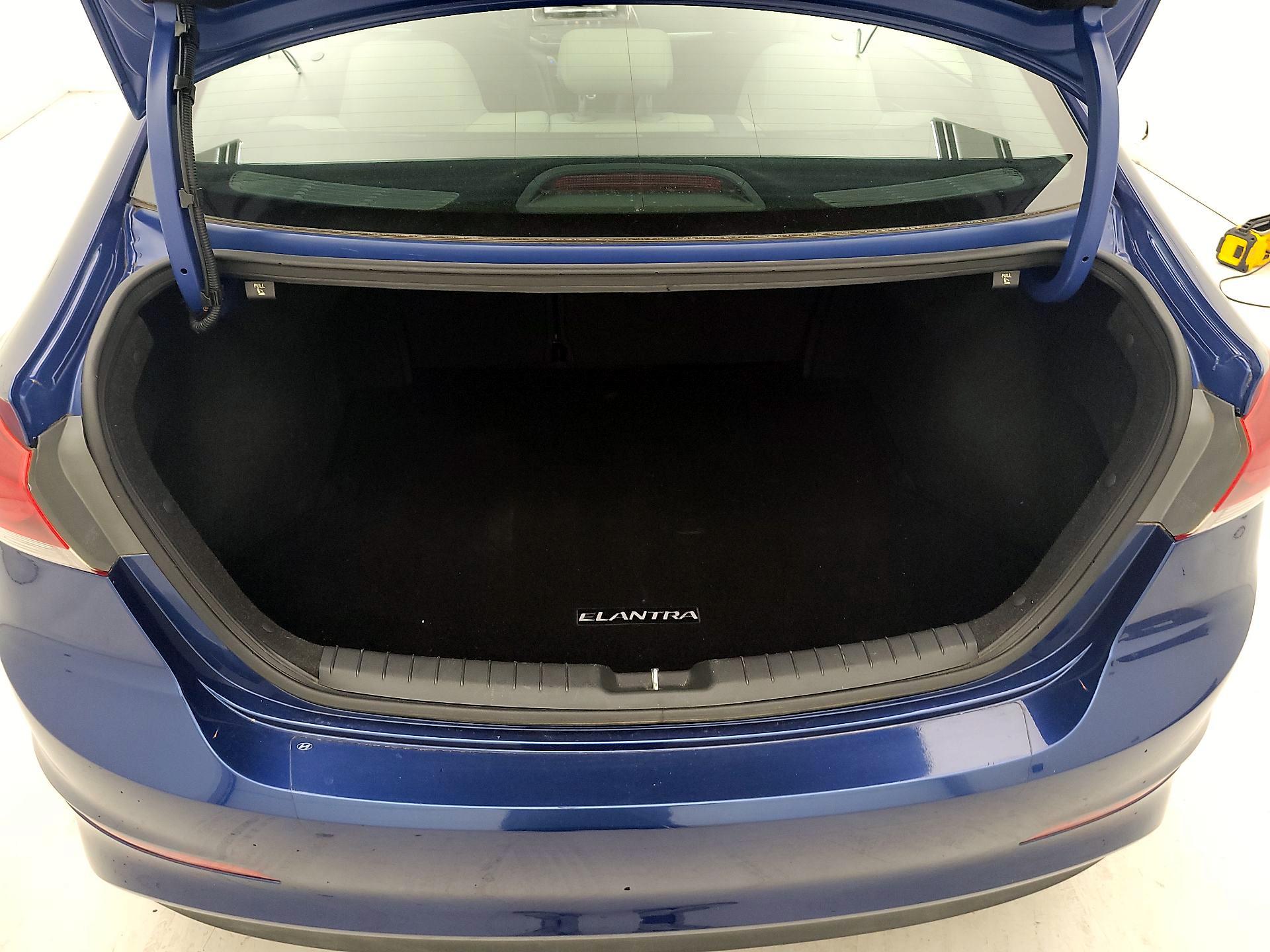 Thumbnail: 2017 Hyundai Elantra - 20