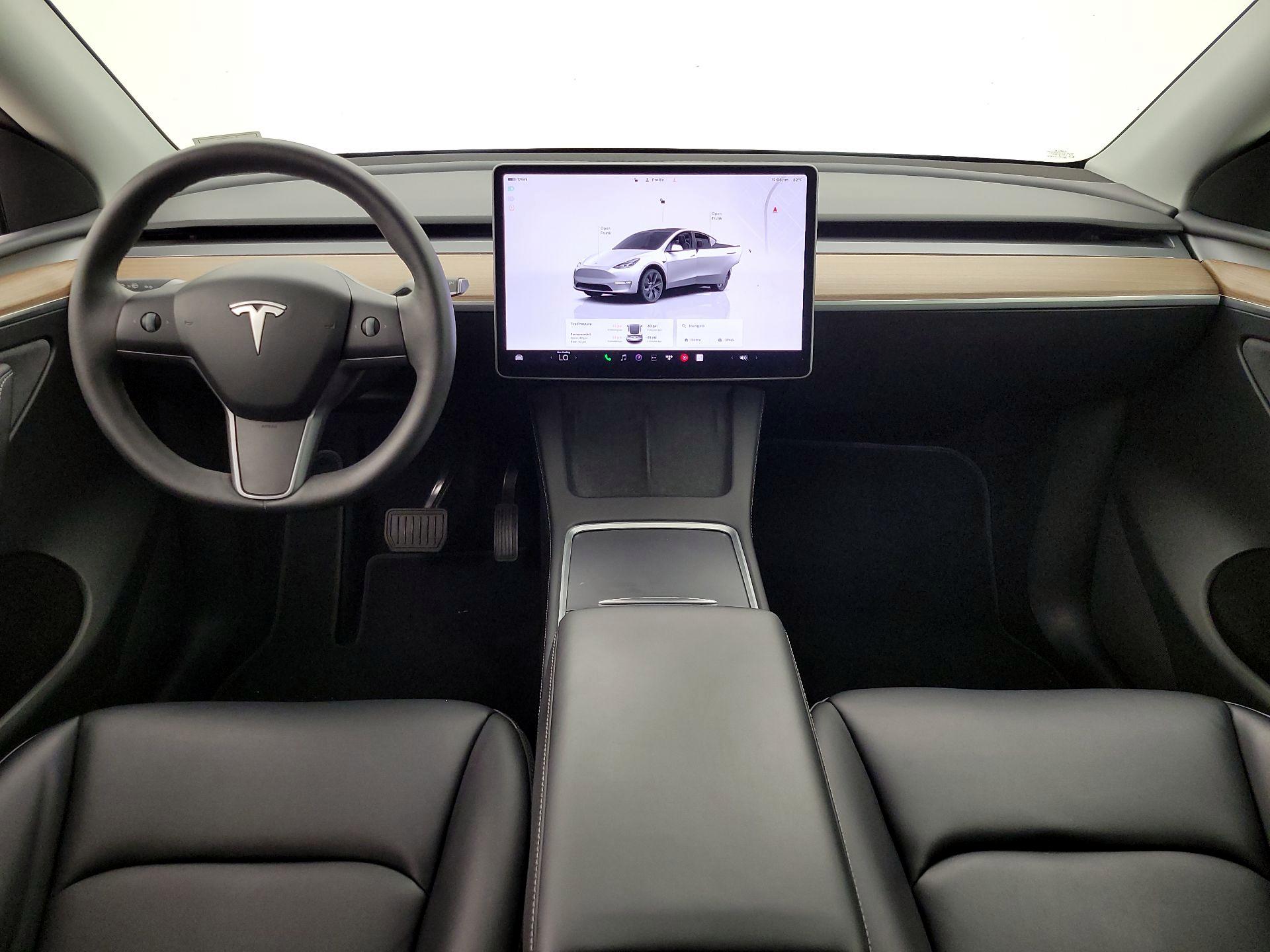 Thumbnail: 2025 Tesla Model Y - 9