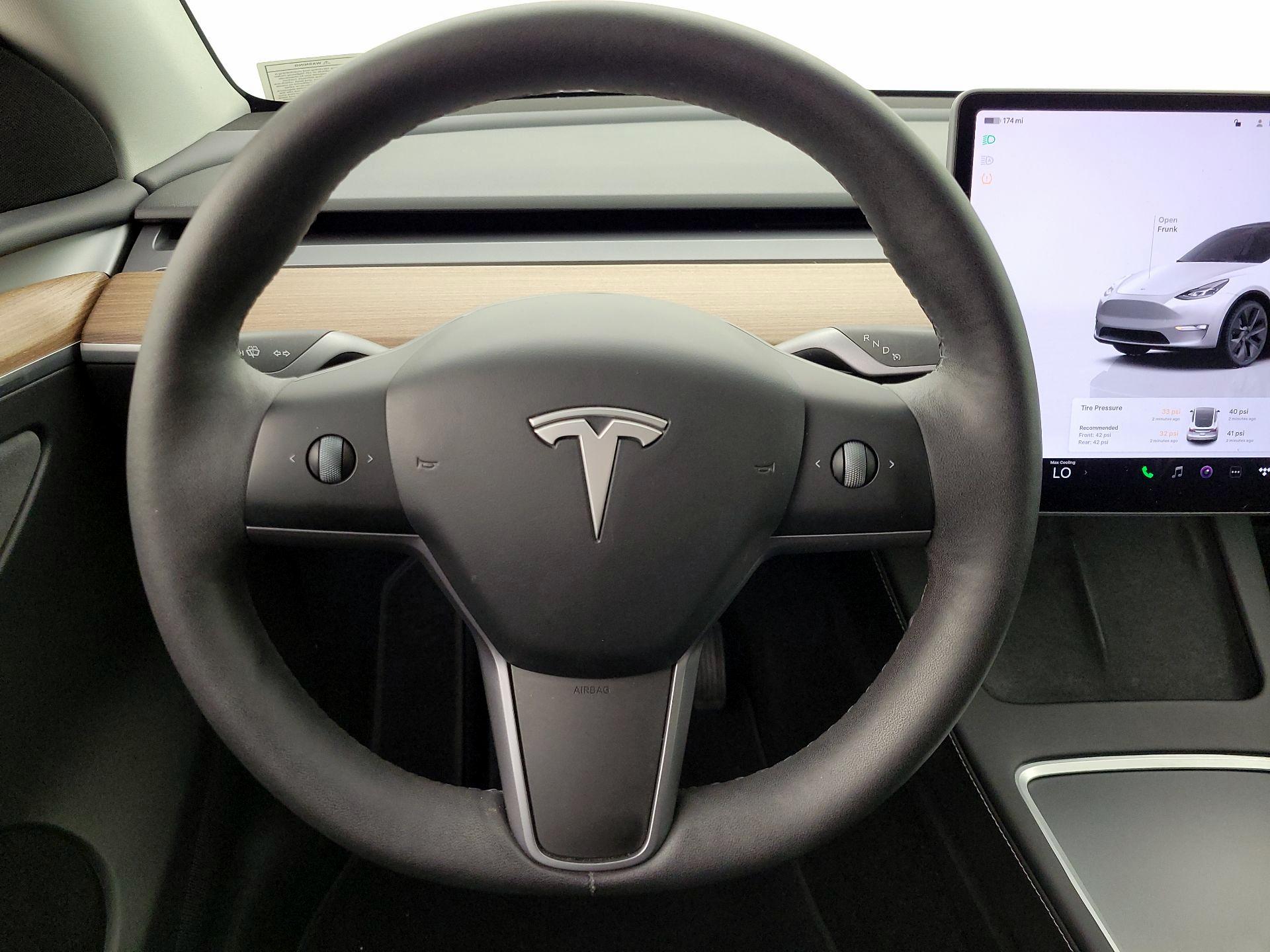 Thumbnail: 2025 Tesla Model Y - 10