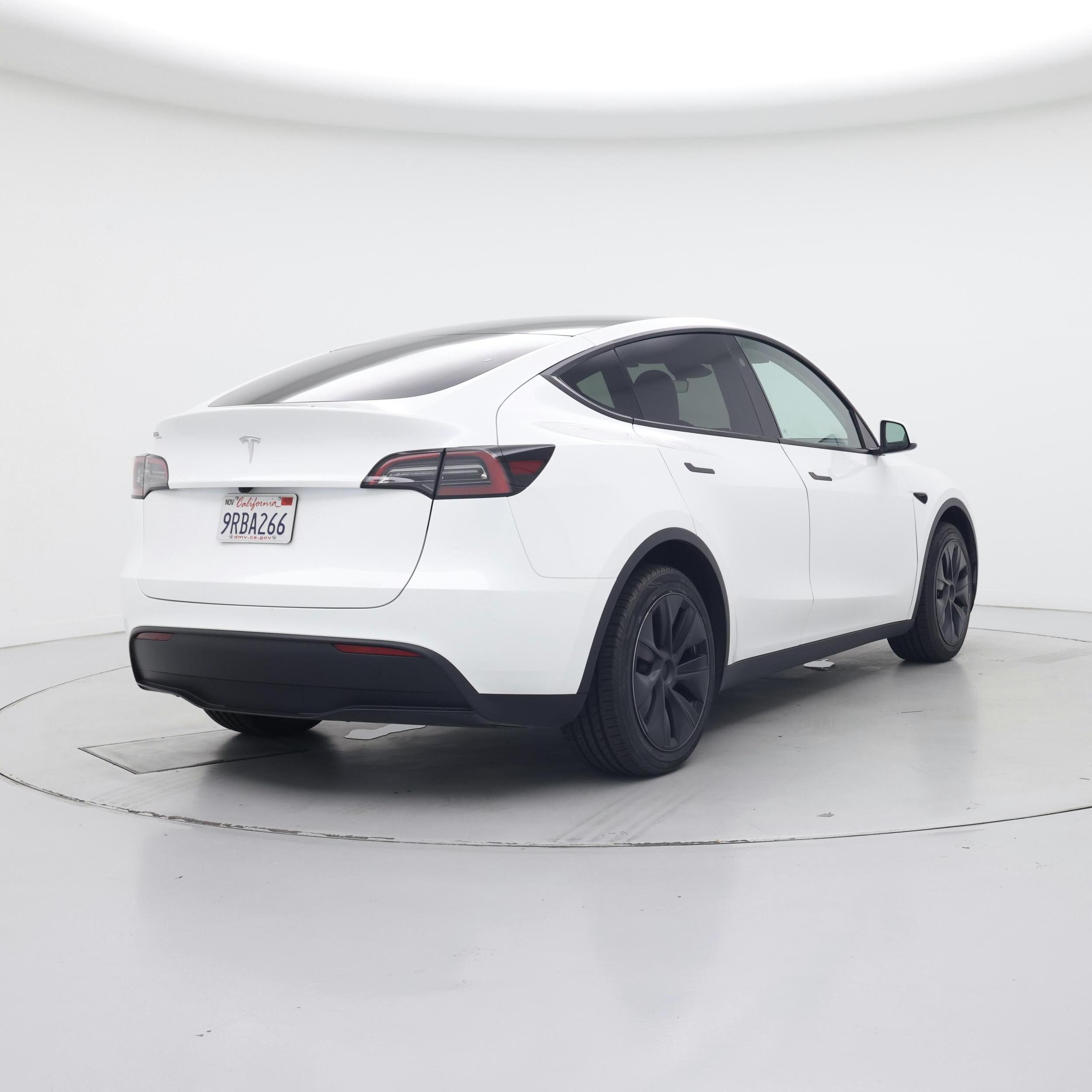 Thumbnail: 2025 Tesla Model Y - 8