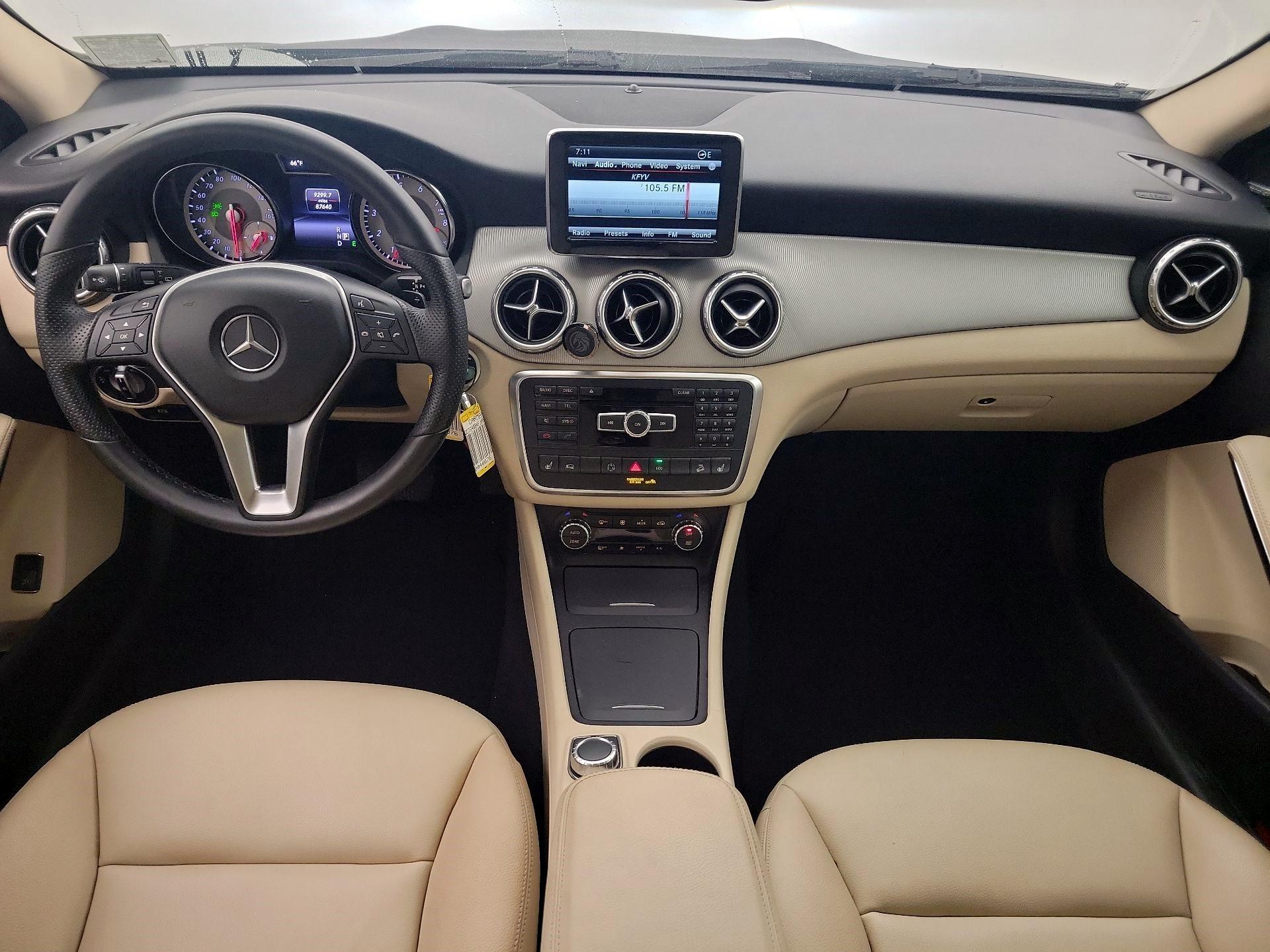 Thumbnail: 2015 Mercedes-Benz GLA - 9