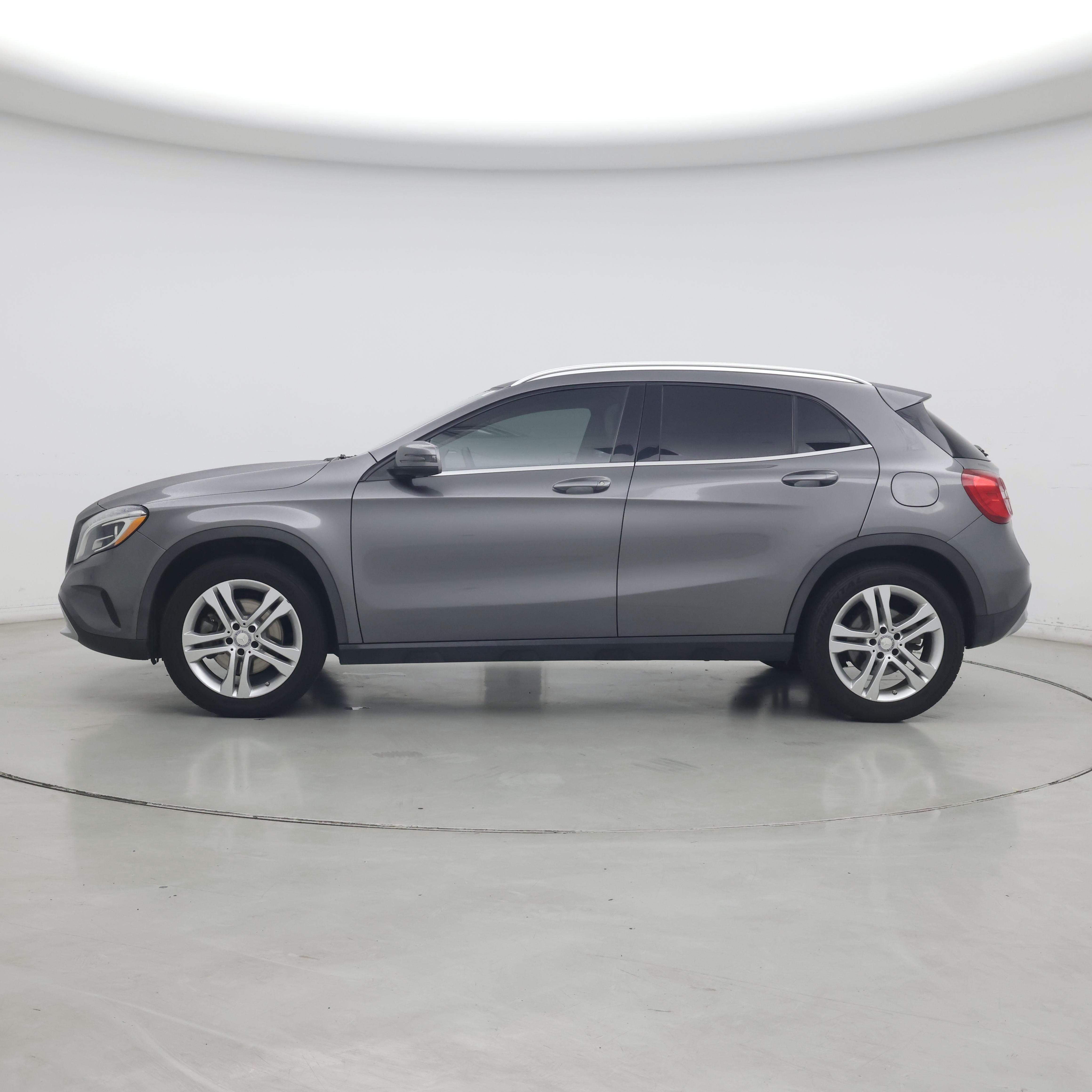 Thumbnail: 2015 Mercedes-Benz GLA - 3